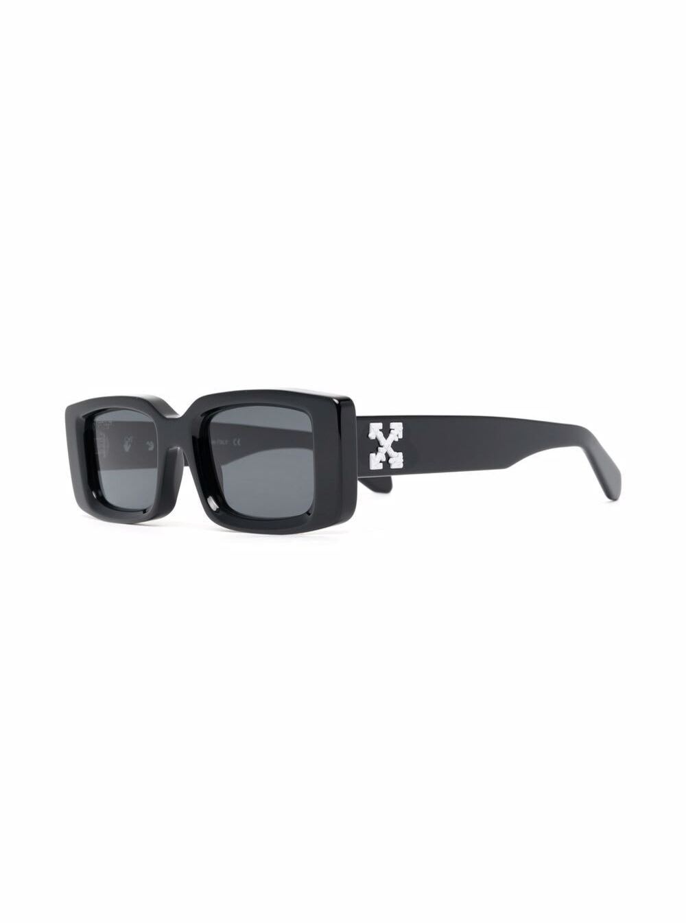 Off-White Arthur Sunglasses - Black / Dark Grey – Kith