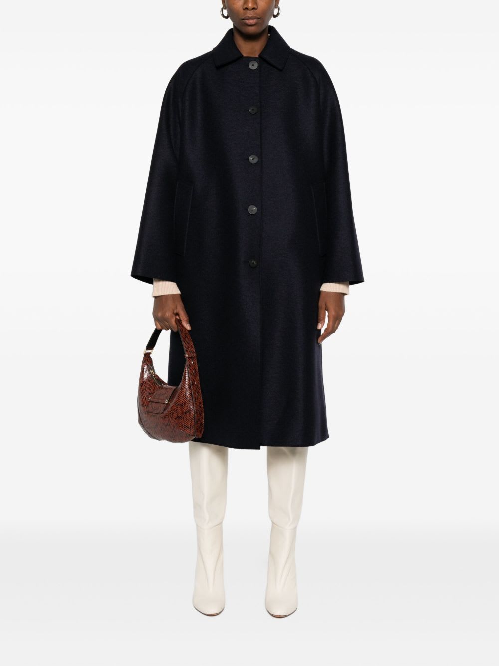 Harris Wharf London Wool Coat With Raglan Sleeves And Pockets In Black