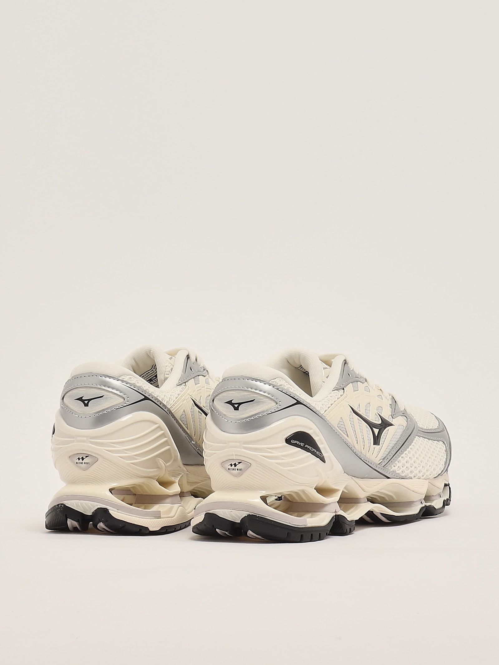 Mizuno Wave Prophecy Ls Sneaker In B.co Brillante-iron
