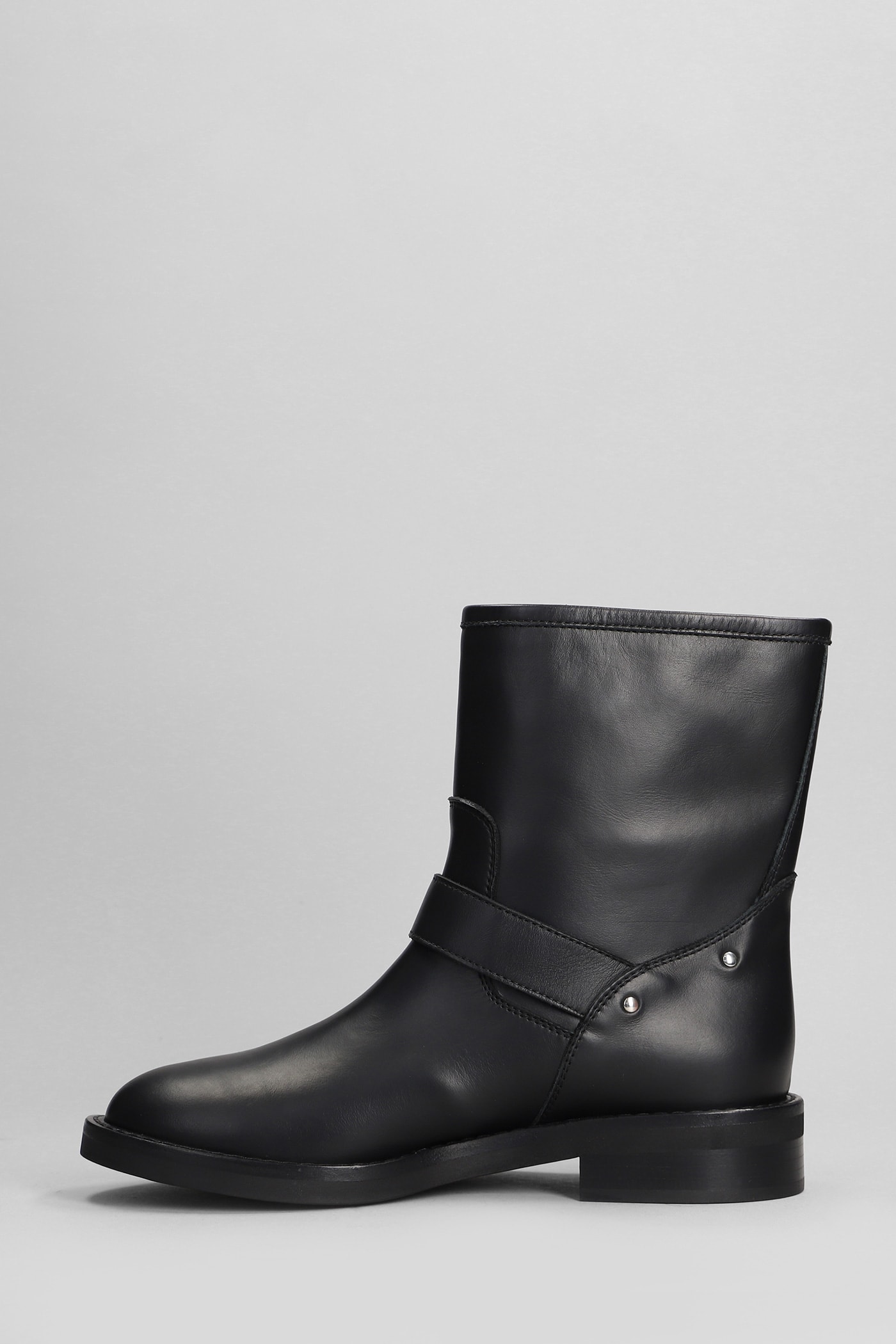 Shop Via Roma 15 Low Heels Ankle Boots In Black Leather