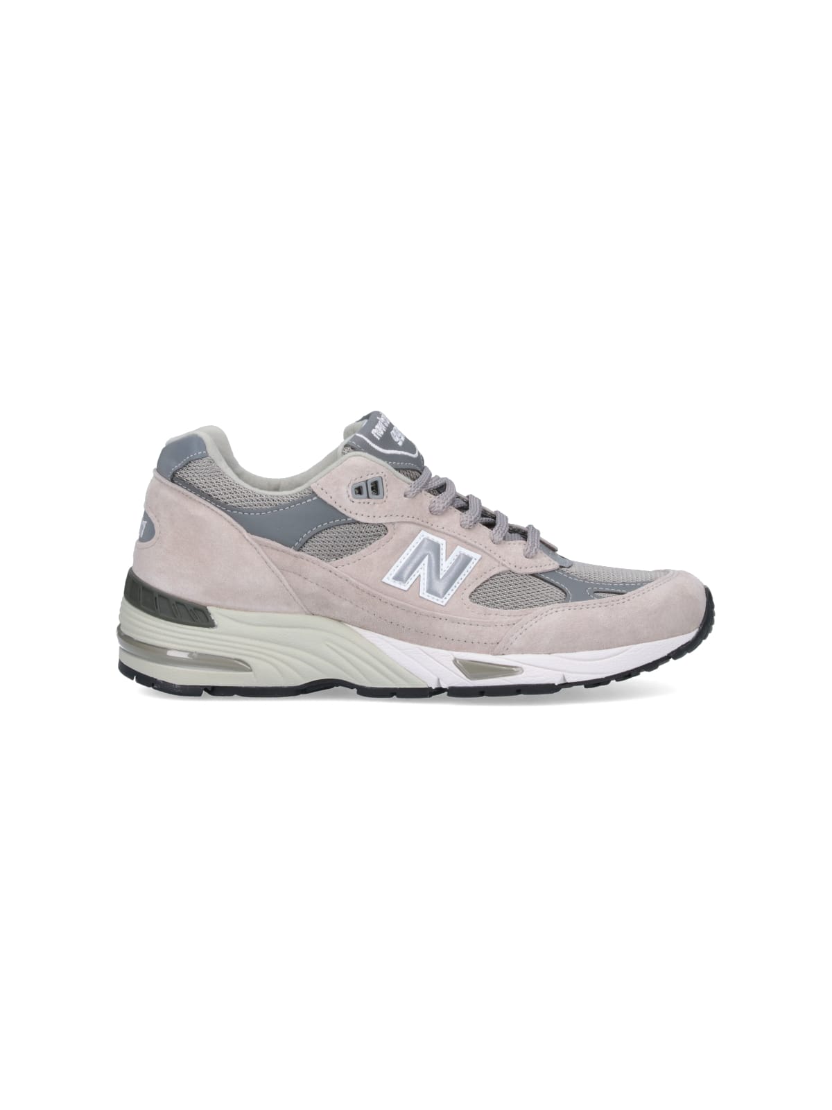 991v1 Sneakers