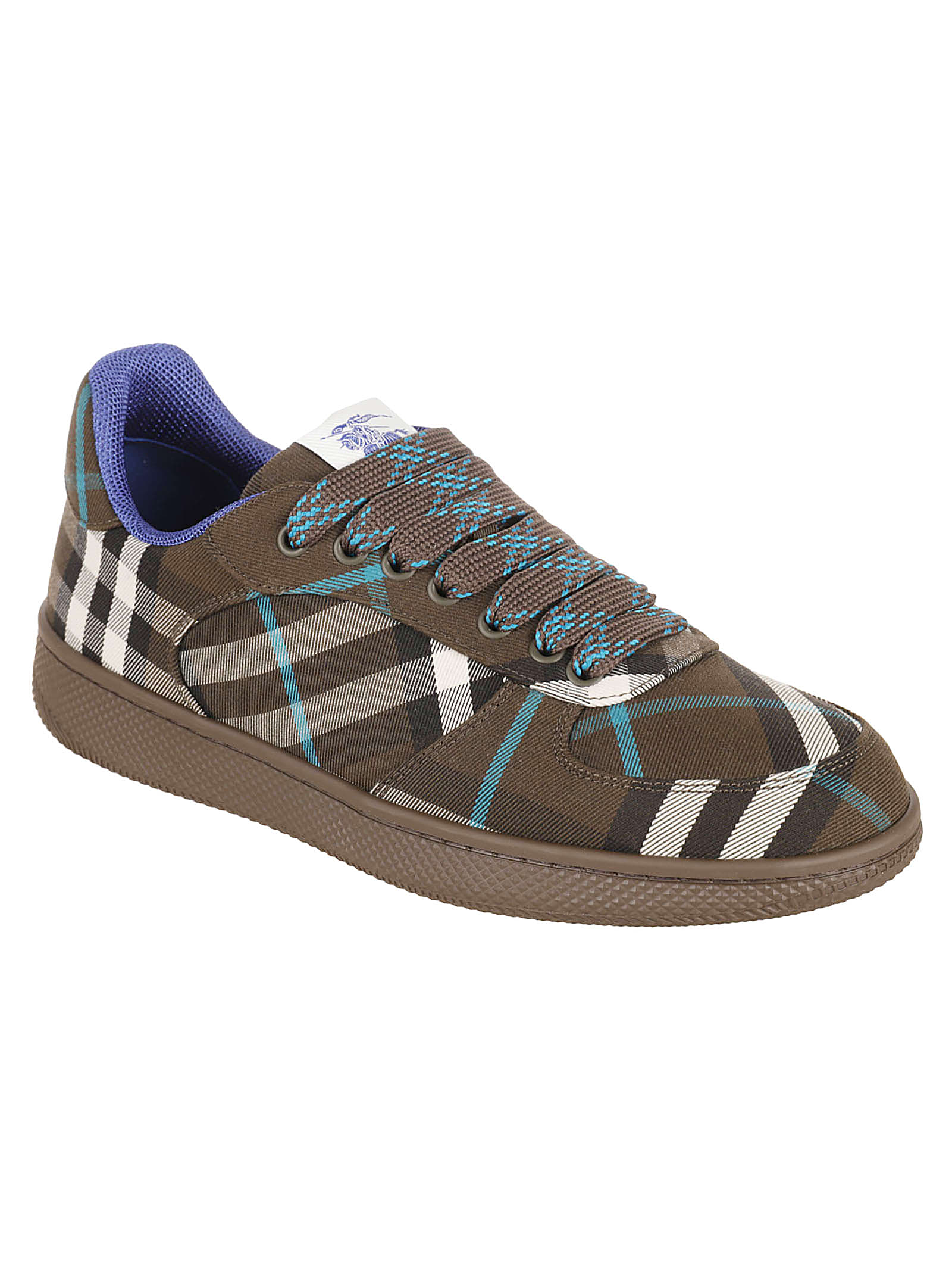 Shop Burberry Low-top Sneakers In Snug Ip Check