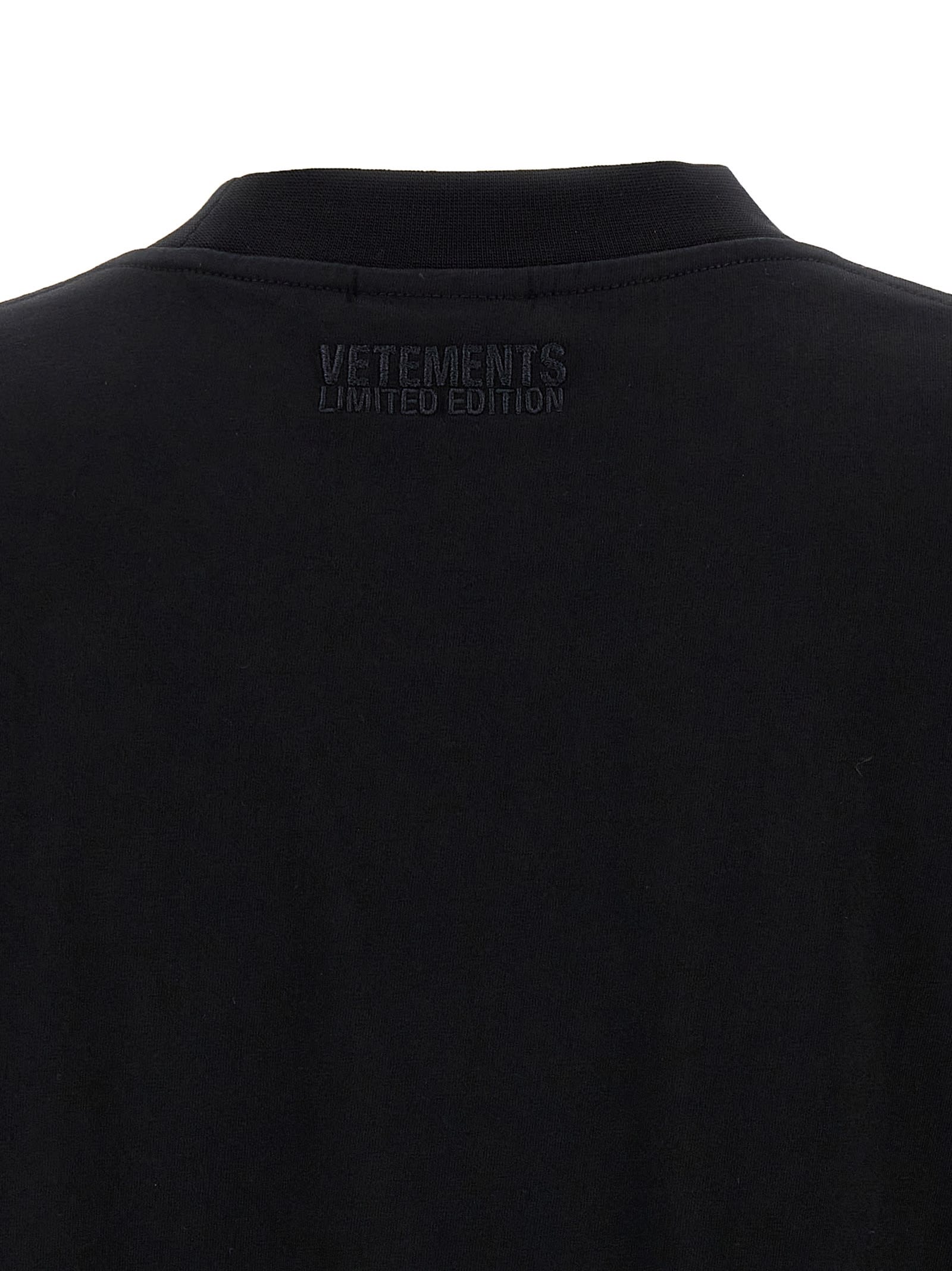 VETEMENTS OVAL LOGO T-SHIRT