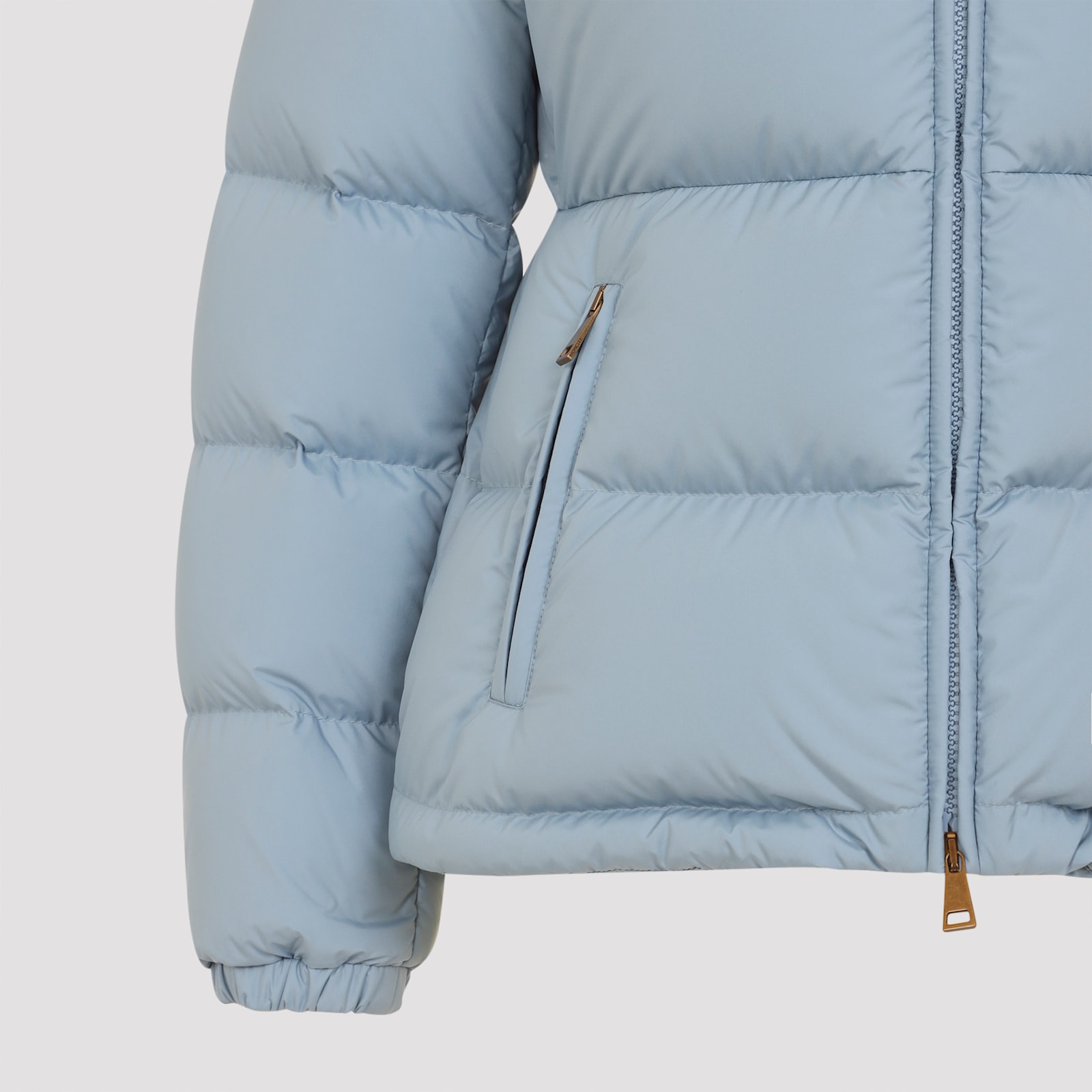 Moncler Dourbe Short Down Jacket In Blue