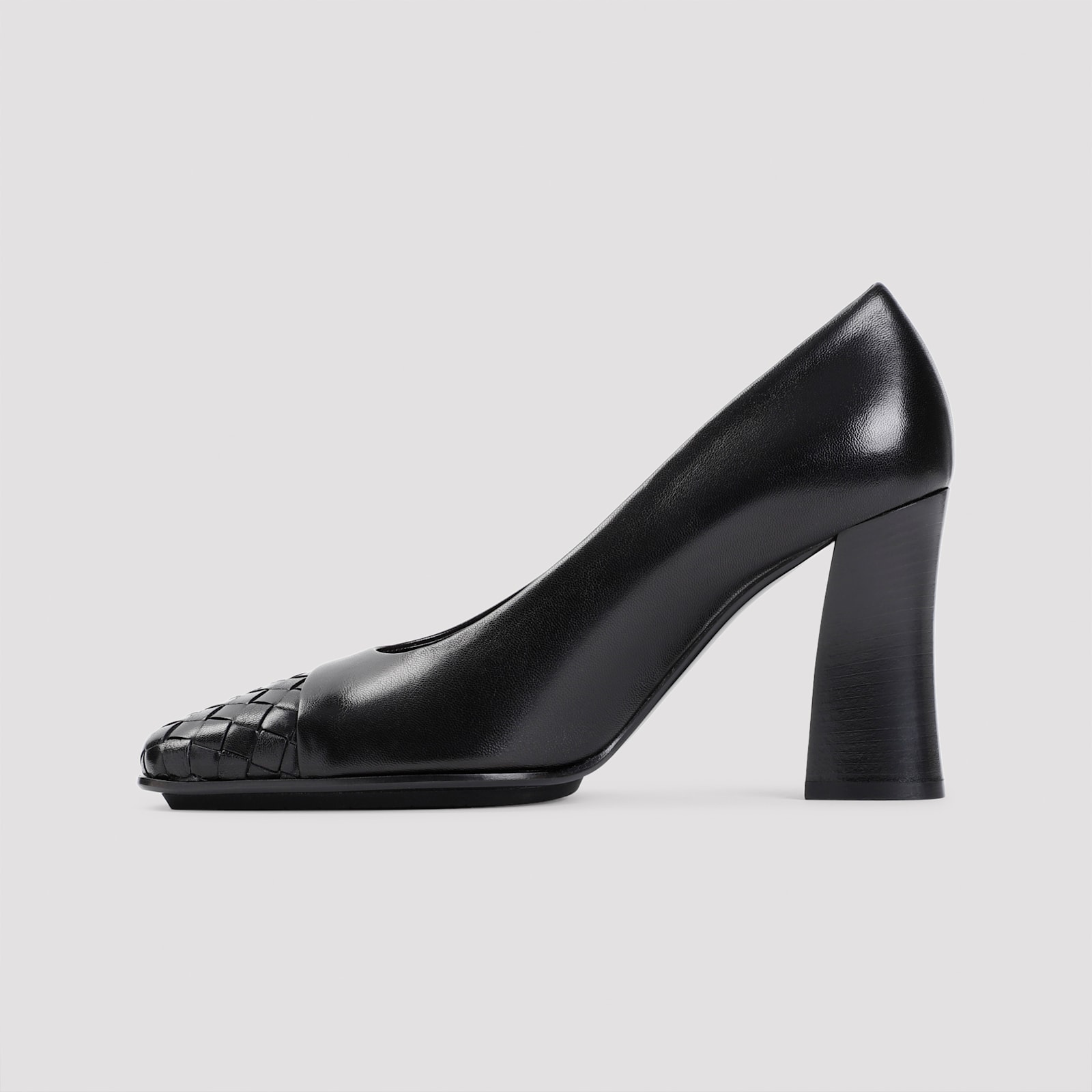 Shop Bottega Veneta Leather Pump In Black