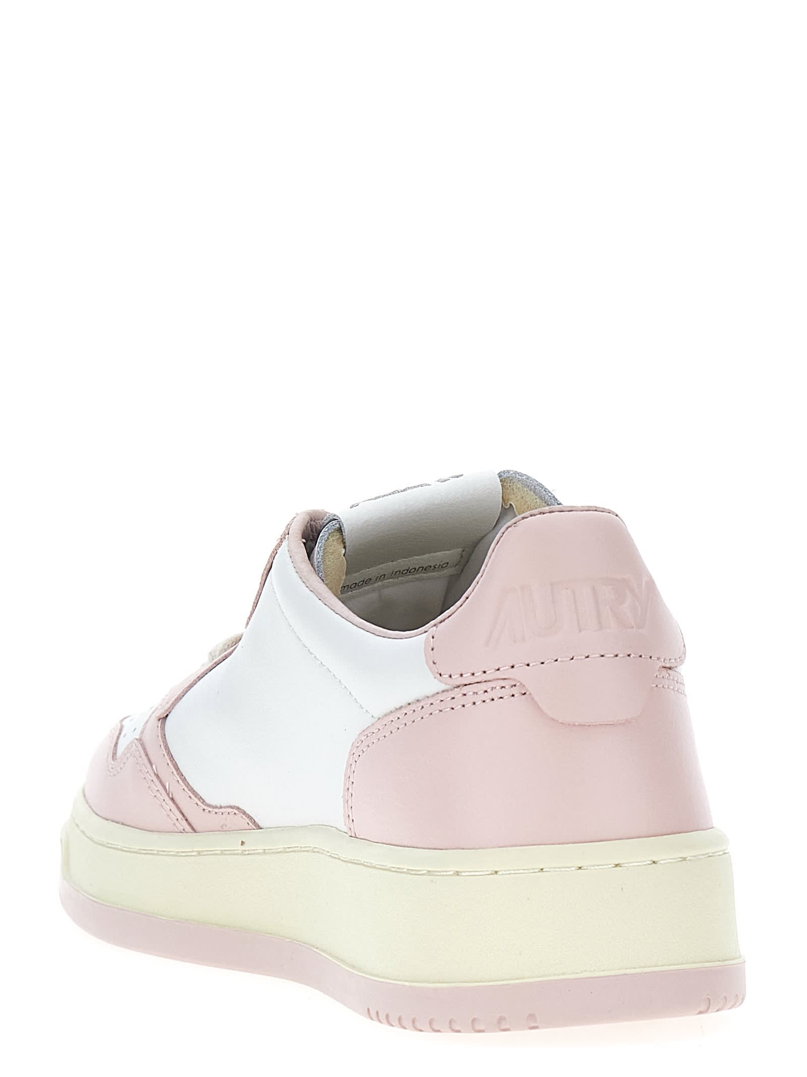 Shop Autry Medalist Low Sneakers In Powder