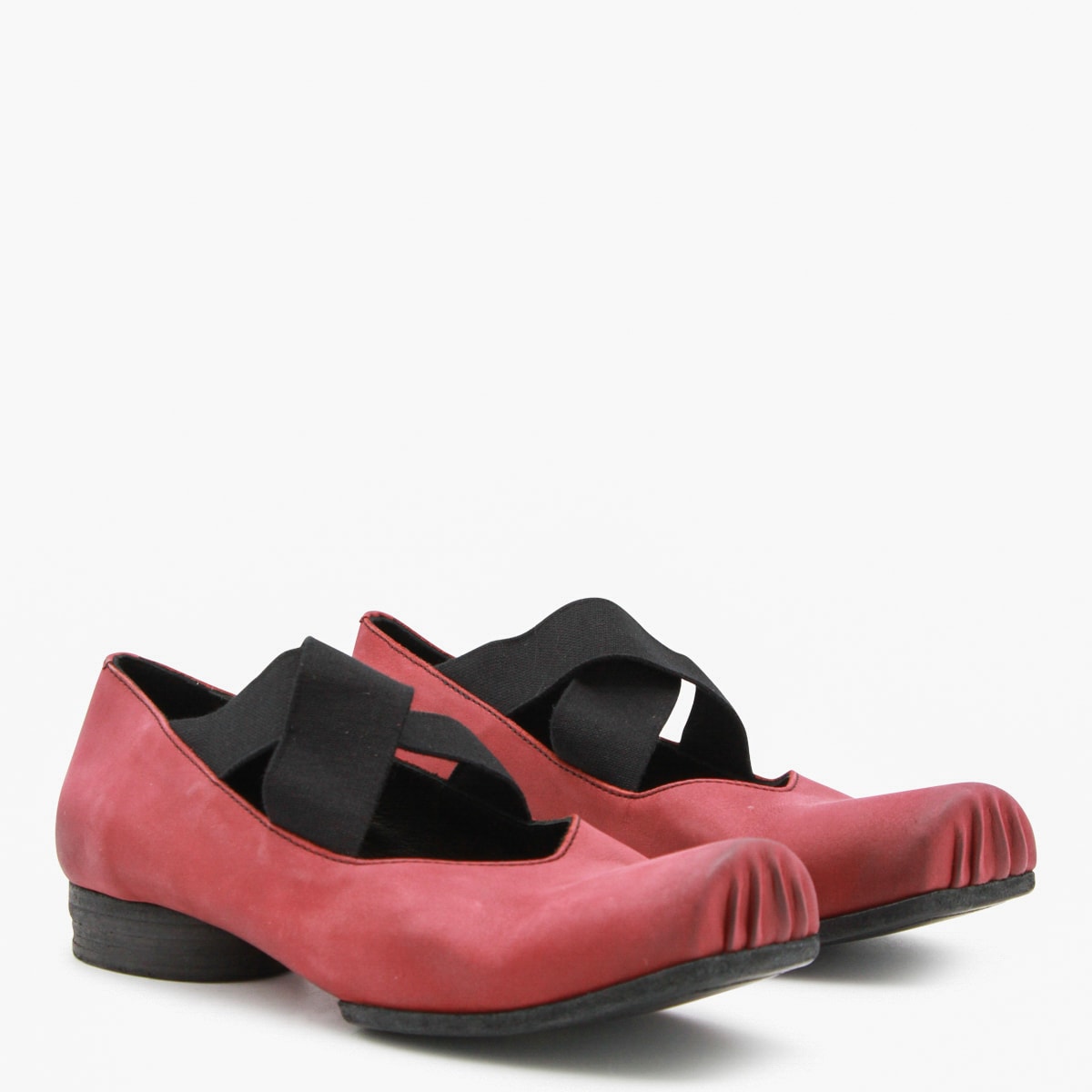 Uma Wang Red And Black Leather Ballet Flats In Red