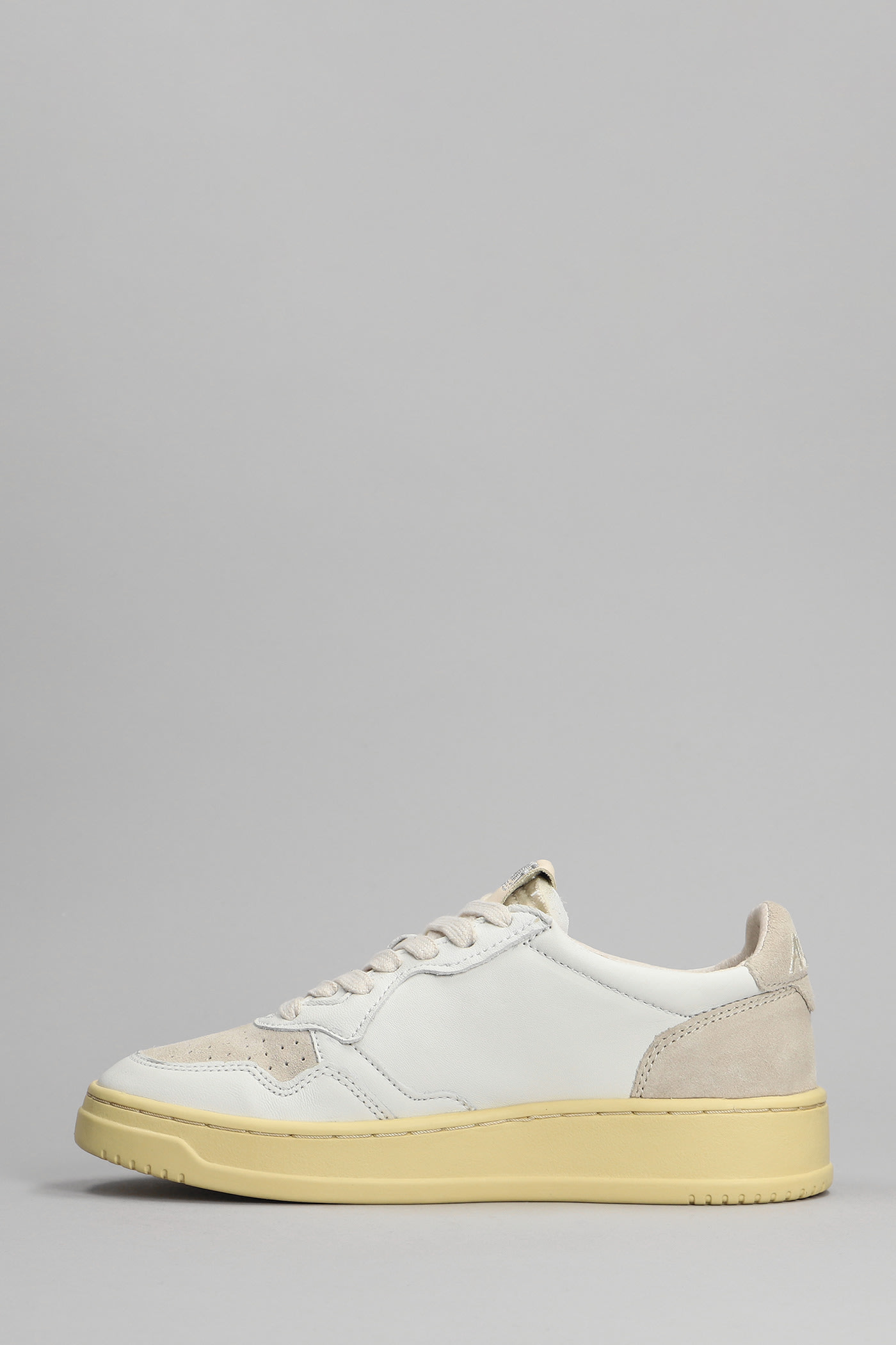Shop Autry 01 Sneakers In White Suede And Leather In White Sand