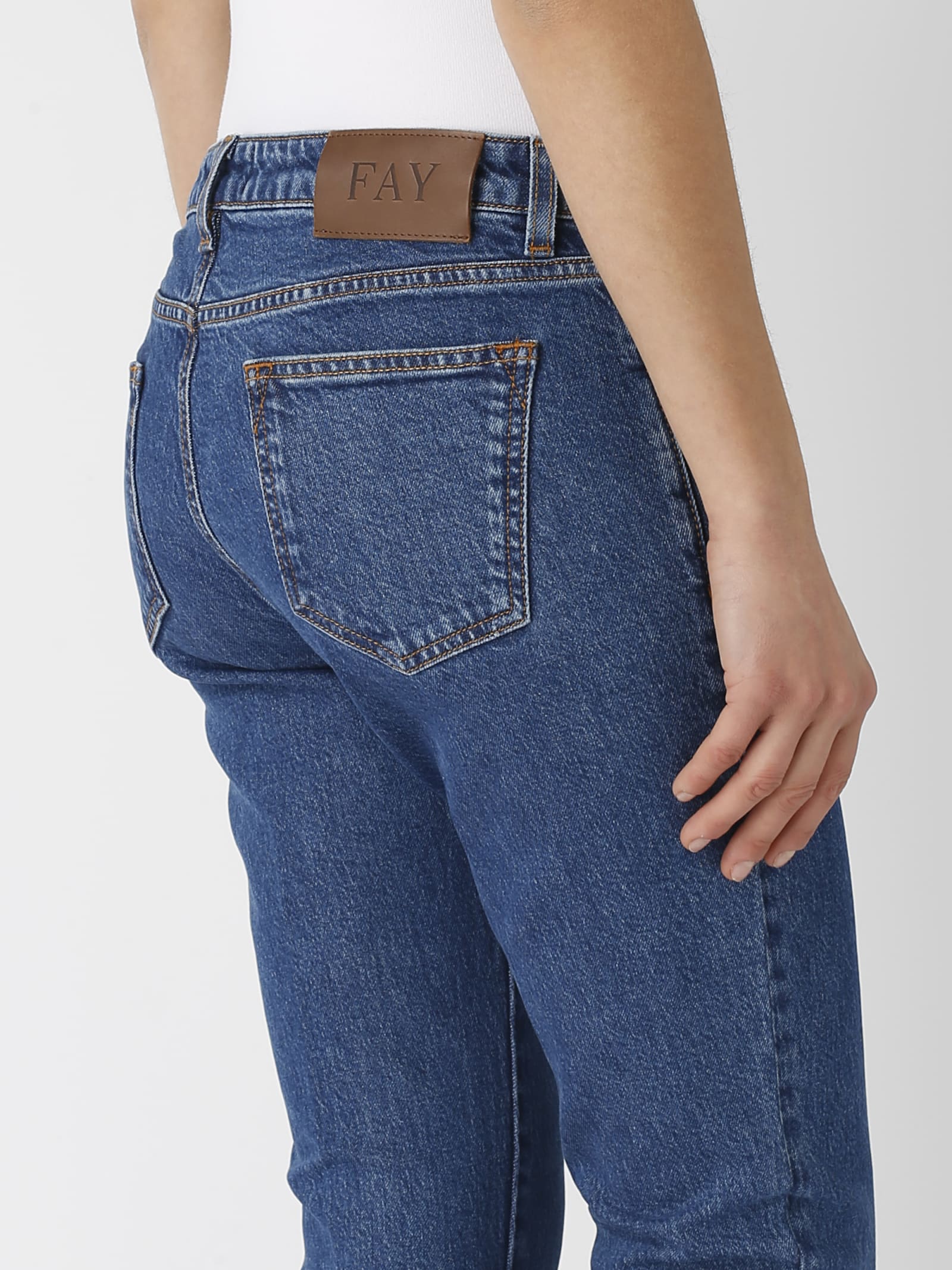 Shop Fay Denim. Cropped F.do 21 Jeans In Denim Medio