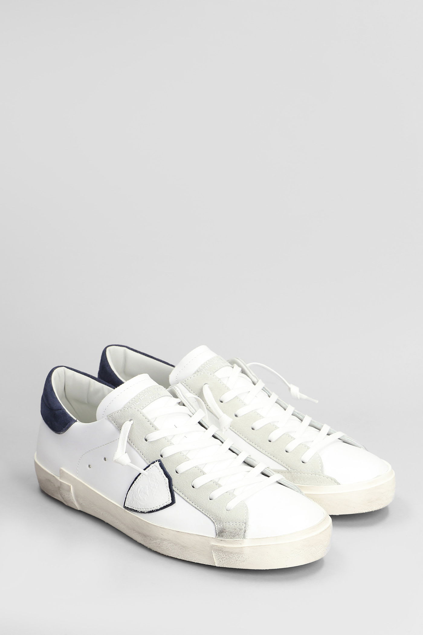Philippe Model Prsx Low Sneakers In White Suede And Leather In White