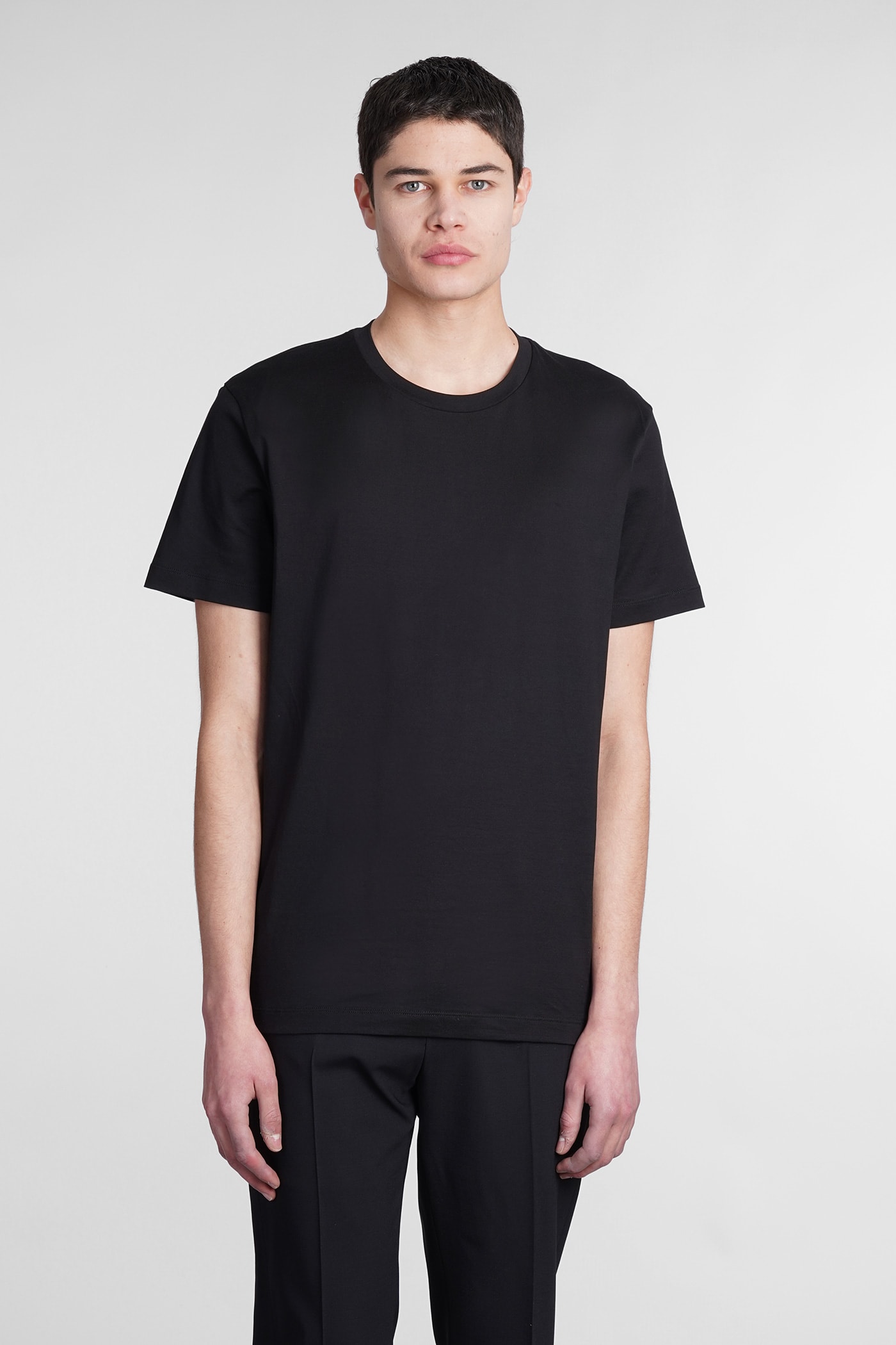 Shop Roberto Collina T-shirt In Black Cotton