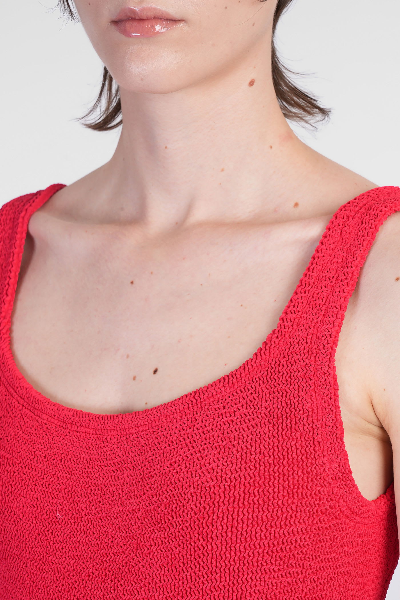 Hunza G Sculpting One-piece Swimsuit For Elegance In Red