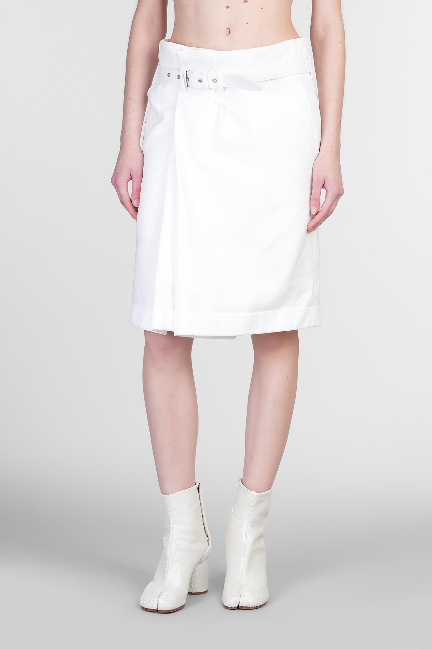 Comme Des Garçons Shorts In White Polyester