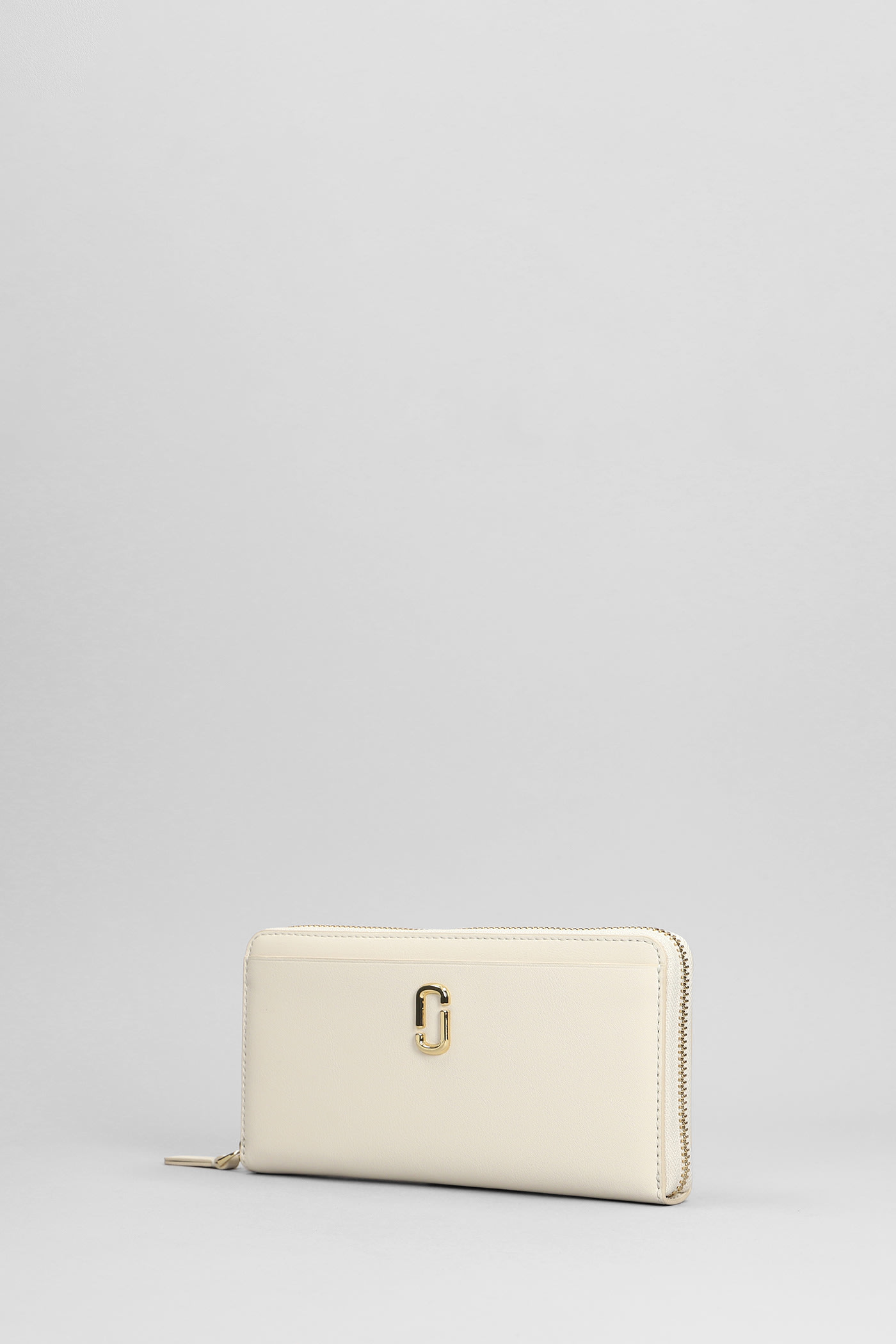 Shop Marc Jacobs The Continental Wallet In White Leather
