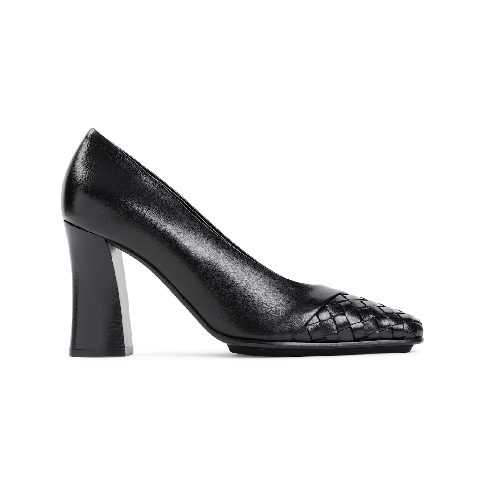 Shop Bottega Veneta Leather Pump In Black