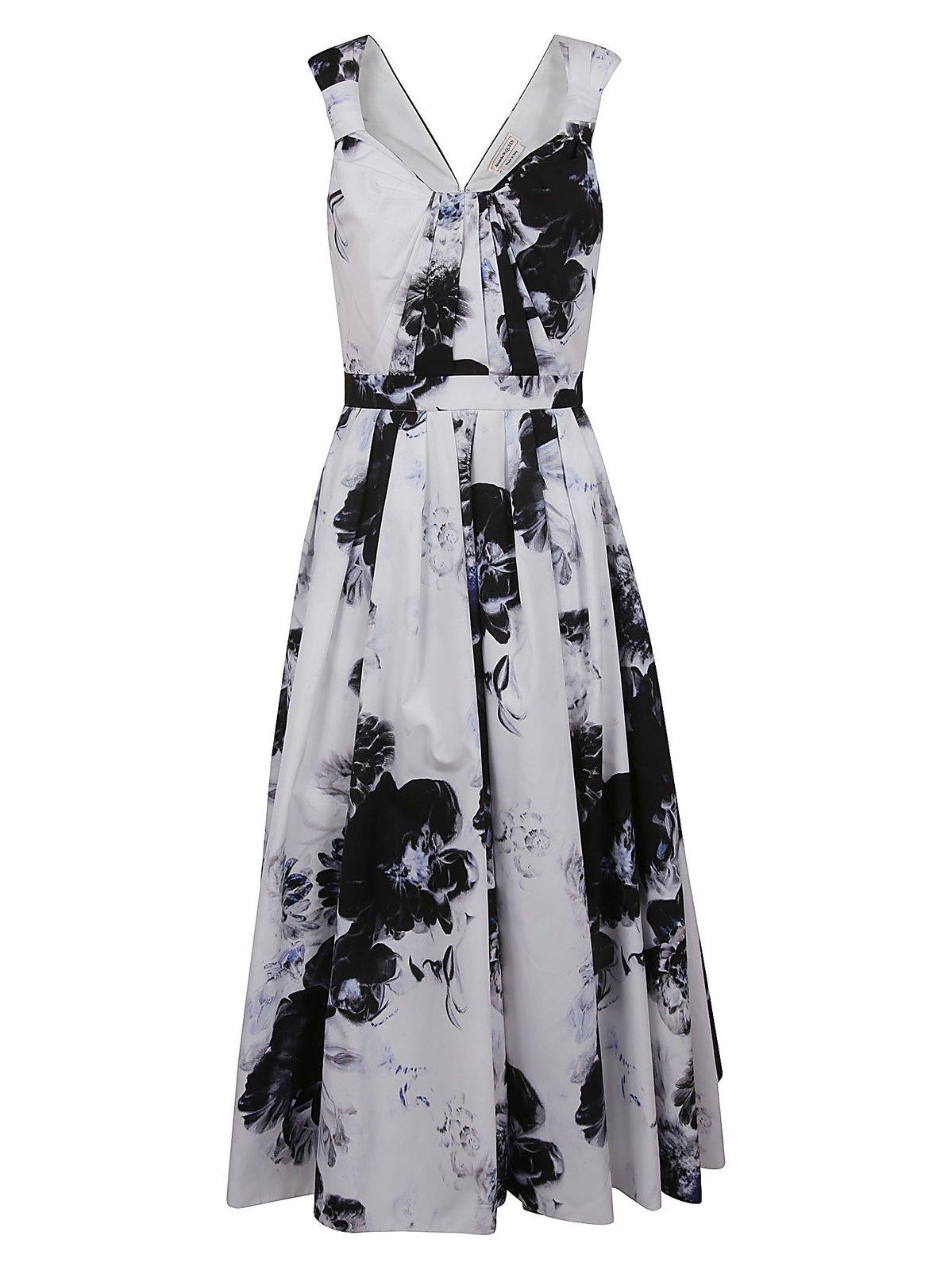 Shop Alexander Mcqueen Chiaroscuro Floral-printed Knot Sleeveless Dress In Ink