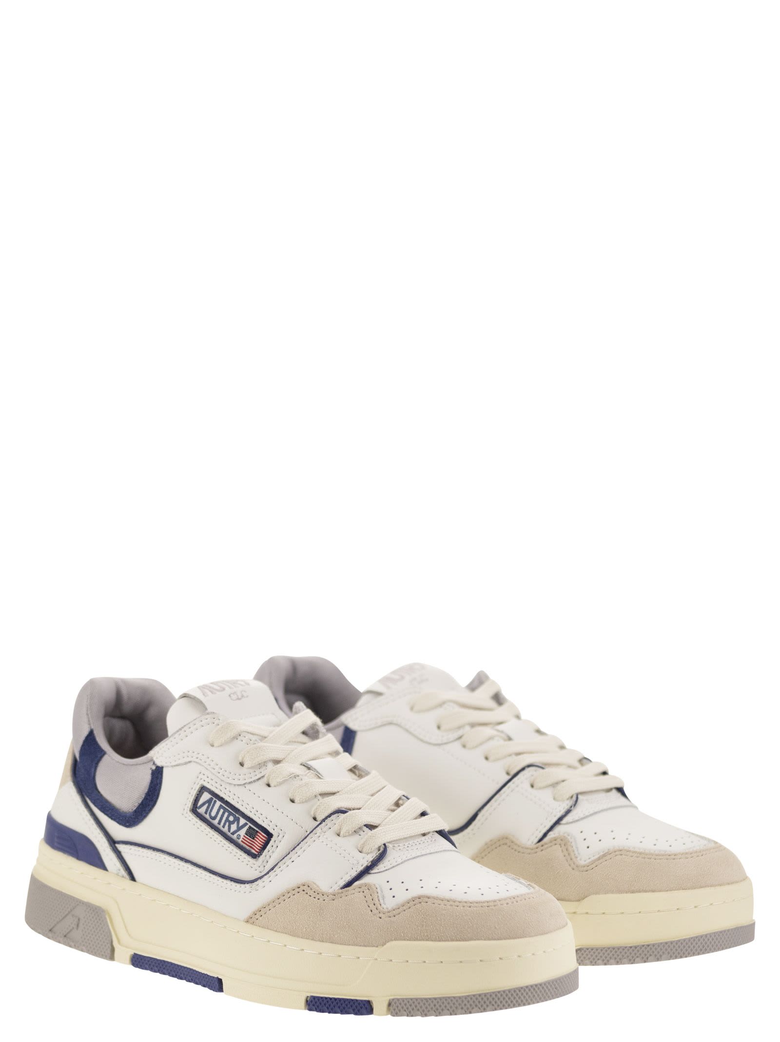 Autry Clc Low Sneakers In White/blue