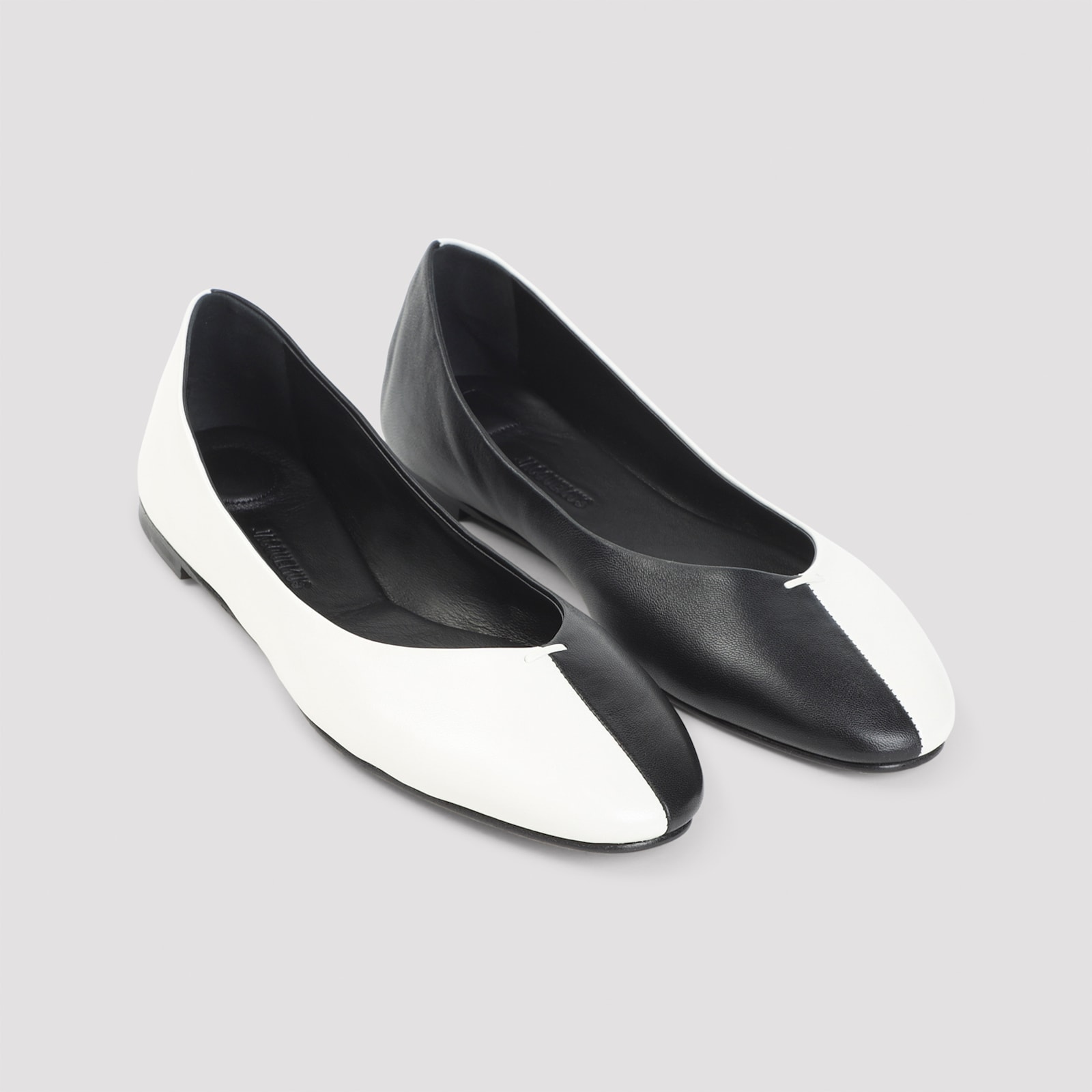 Jacquemus Ovalo Two-tone Ballet Flats In Black
