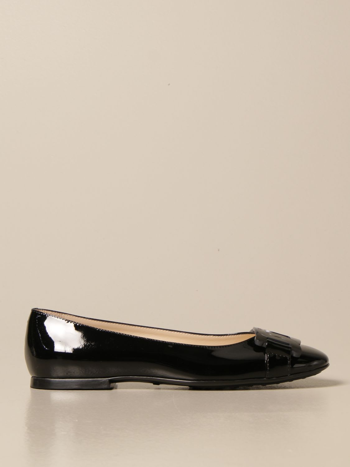 Tods Ballet Flats Tods Flat Ballerina In Shiny Leather With Chain
