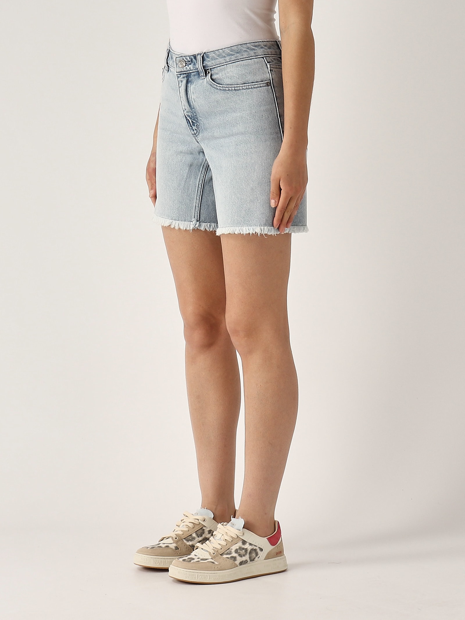 MICHAEL KORS BOYFRIEND DENIM SHORT SHORTS 