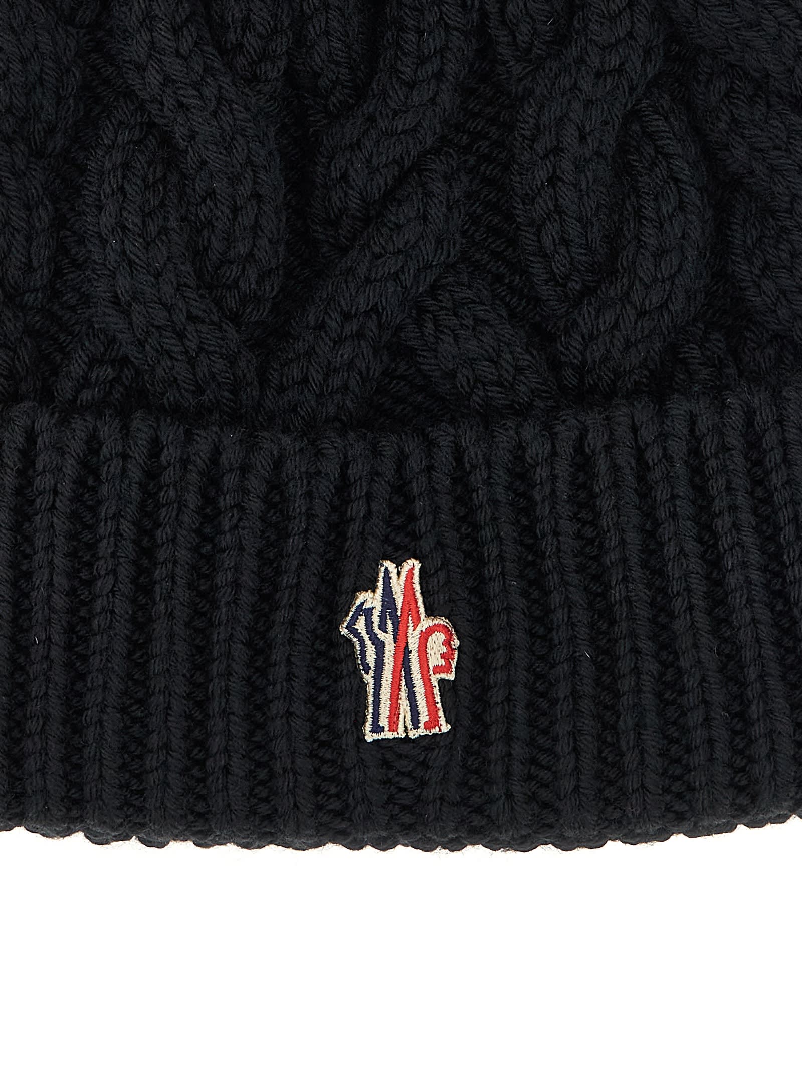 Moncler Grenoble Logo Patch Knitted Beanie In Black