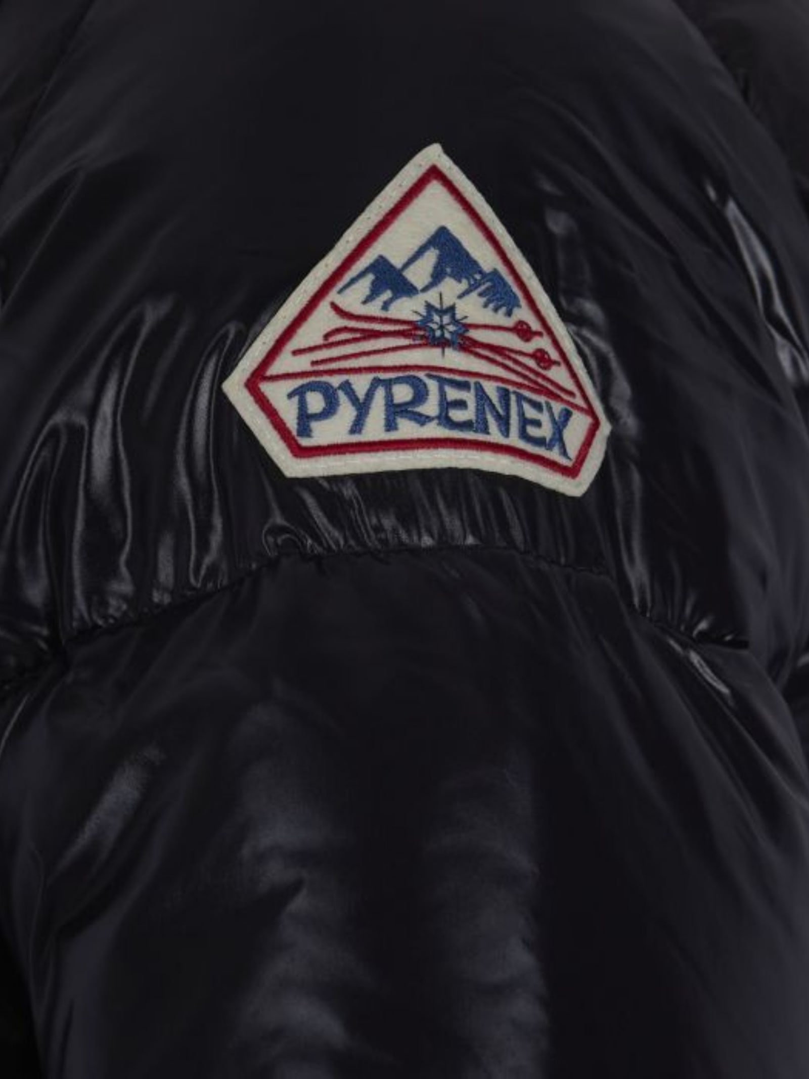 Pyrenex Fitted Puffer Jacket With Shiny Nylon Finish In Black
