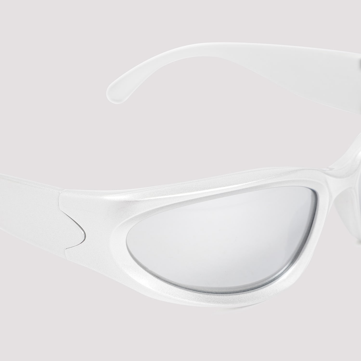 Balenciaga Swift Oval Sunglasses Women In White