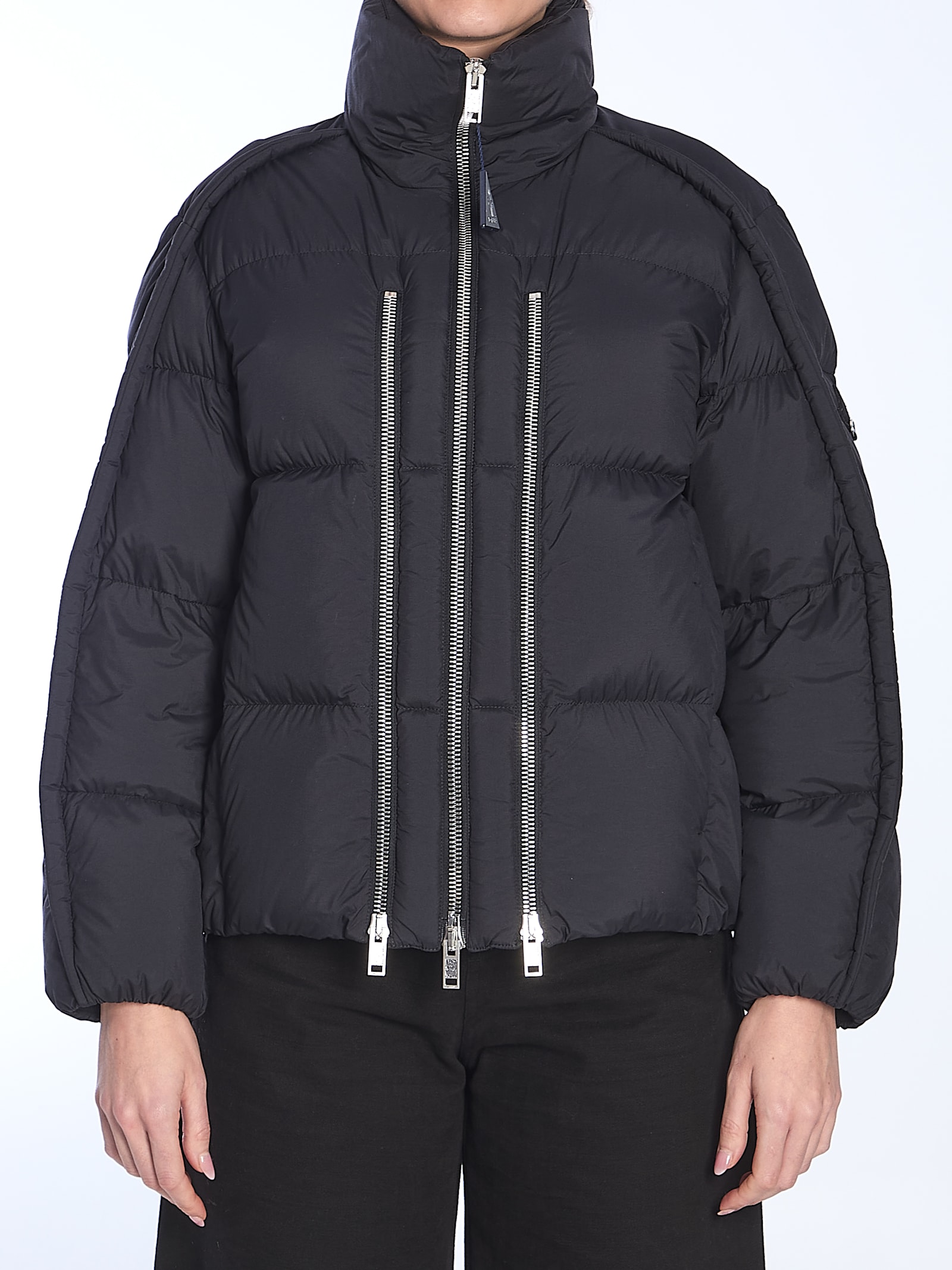 Moncler Jayel Short Down Jacket In Black