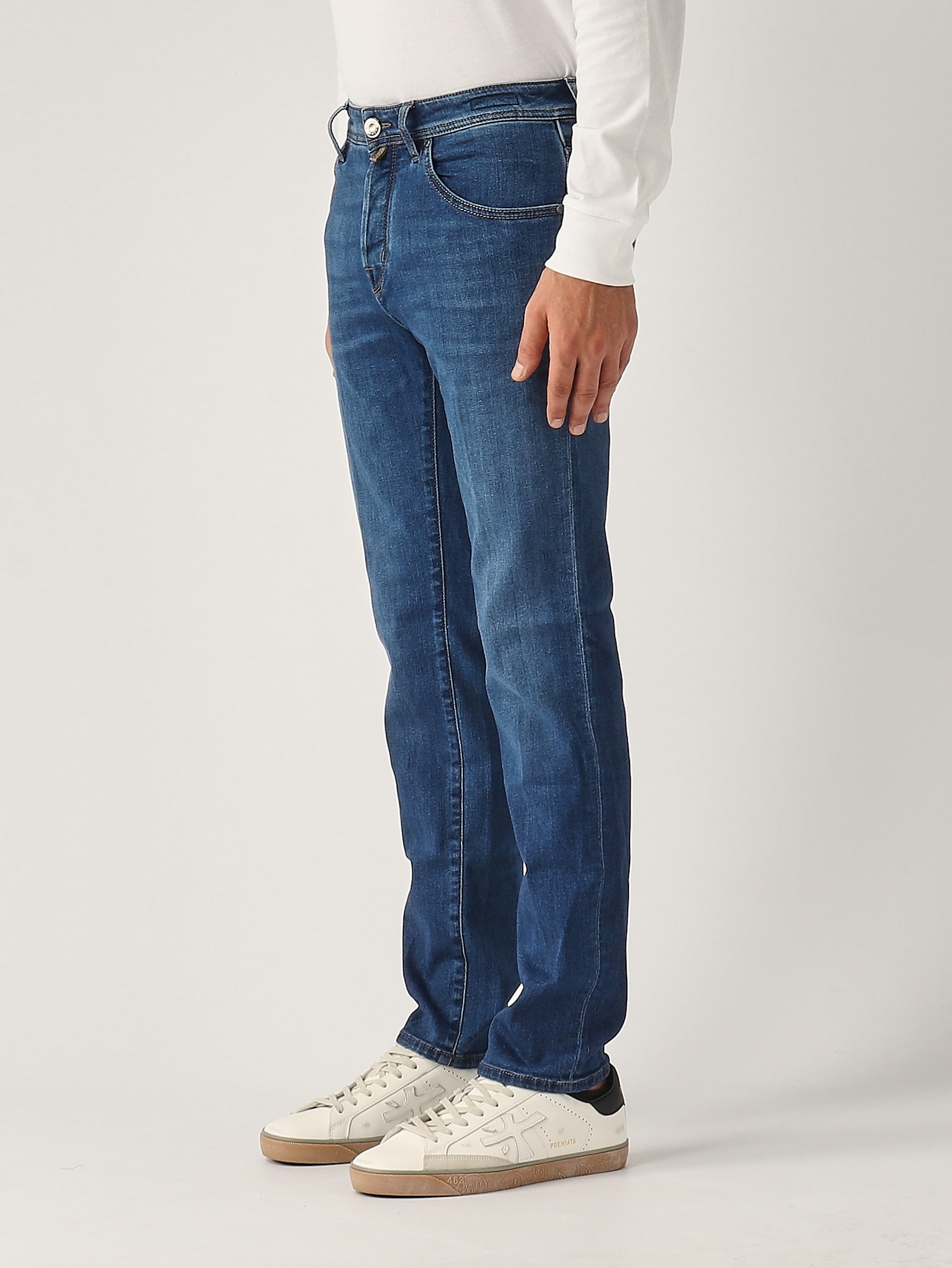 Shop Jacob Cohen Scott Jeans 5 Tasche Jeans In Denim Medio