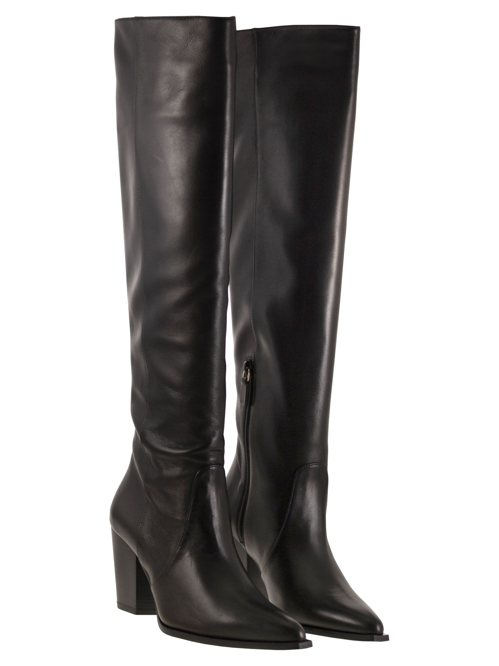 Stuart Weitzman Round-toed Boots In Black