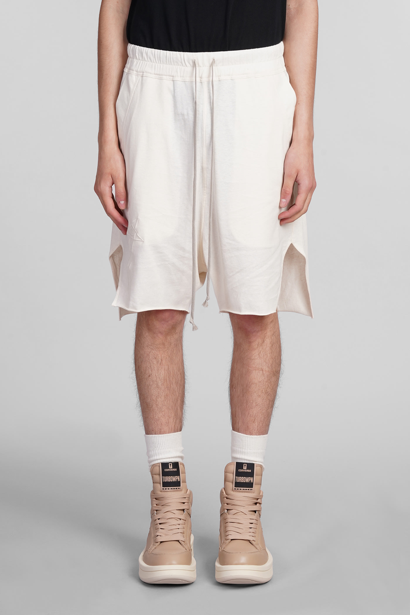 Beveled Pods Shorts In Beige Cotton