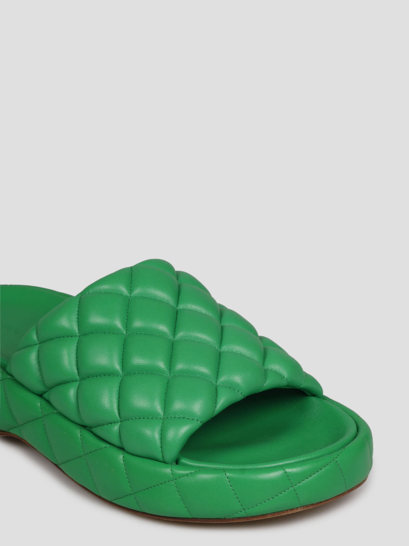 Bottega Veneta Padded Leather Flat Sandals In Green
