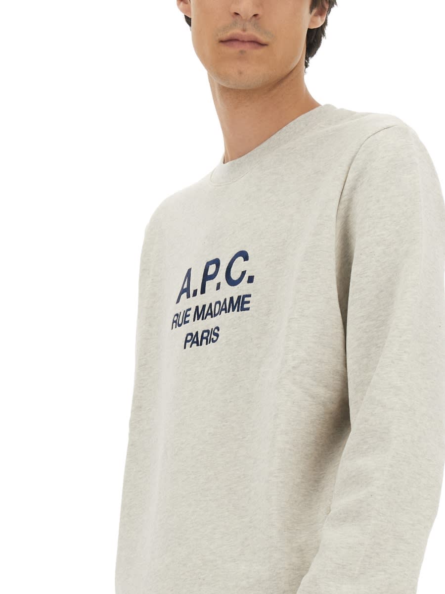Shop Apc Rufus Sweatshirt In Powder