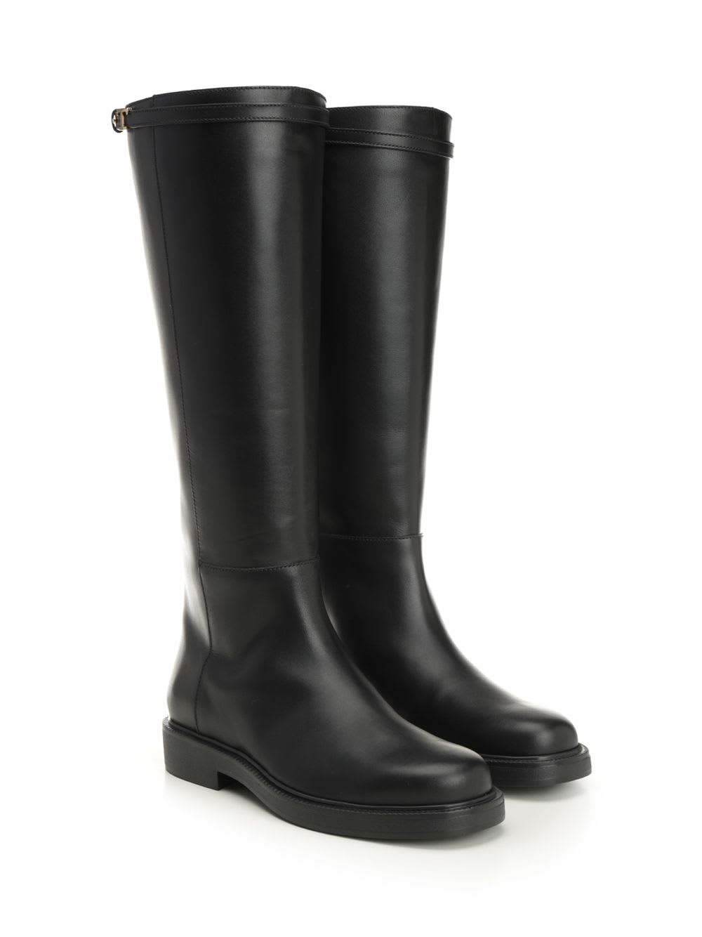 Tod's Leather Boot In Black