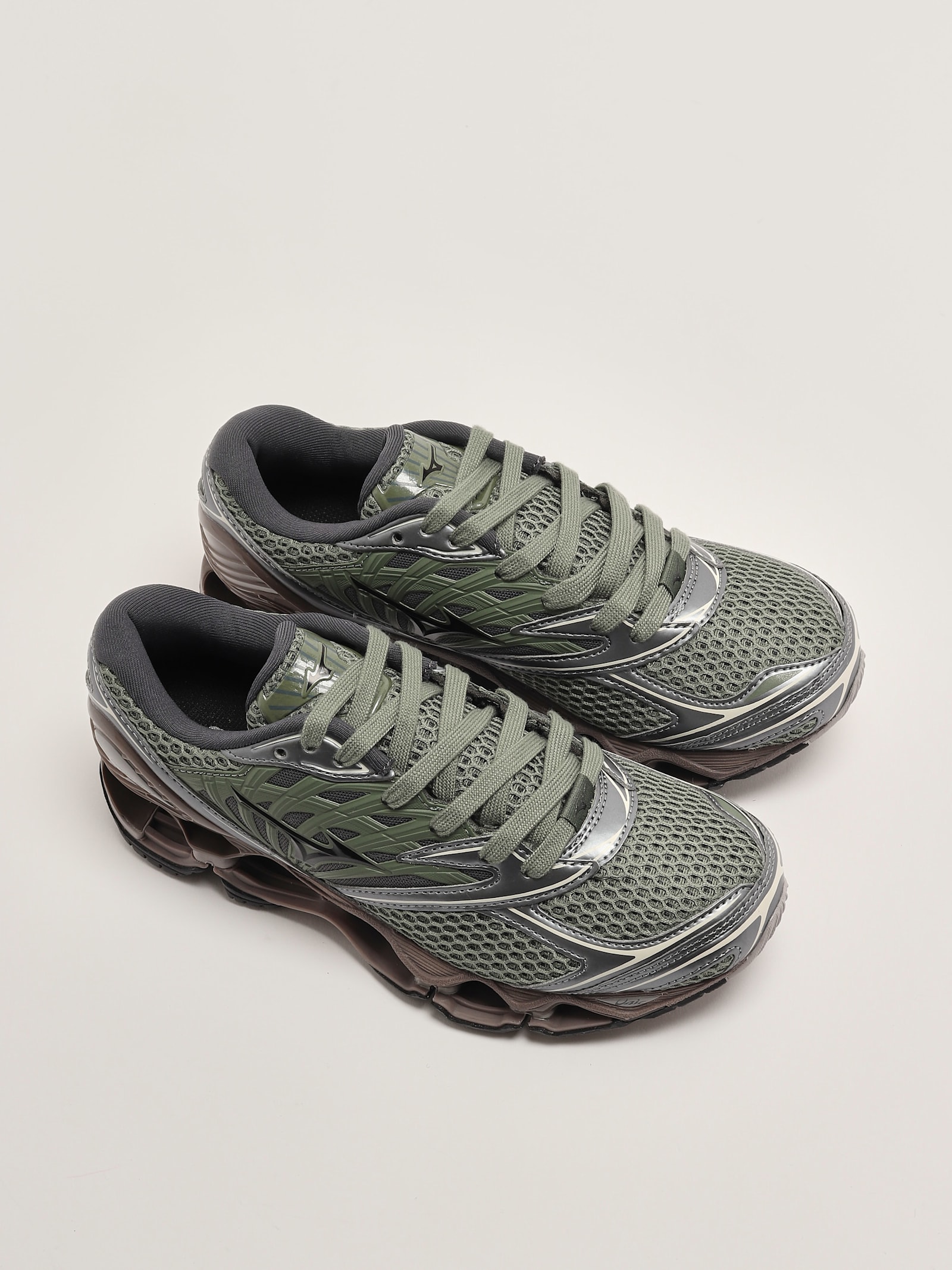 Mizuno Wave Prophecy Ls Sneaker In Agave-fango-iron