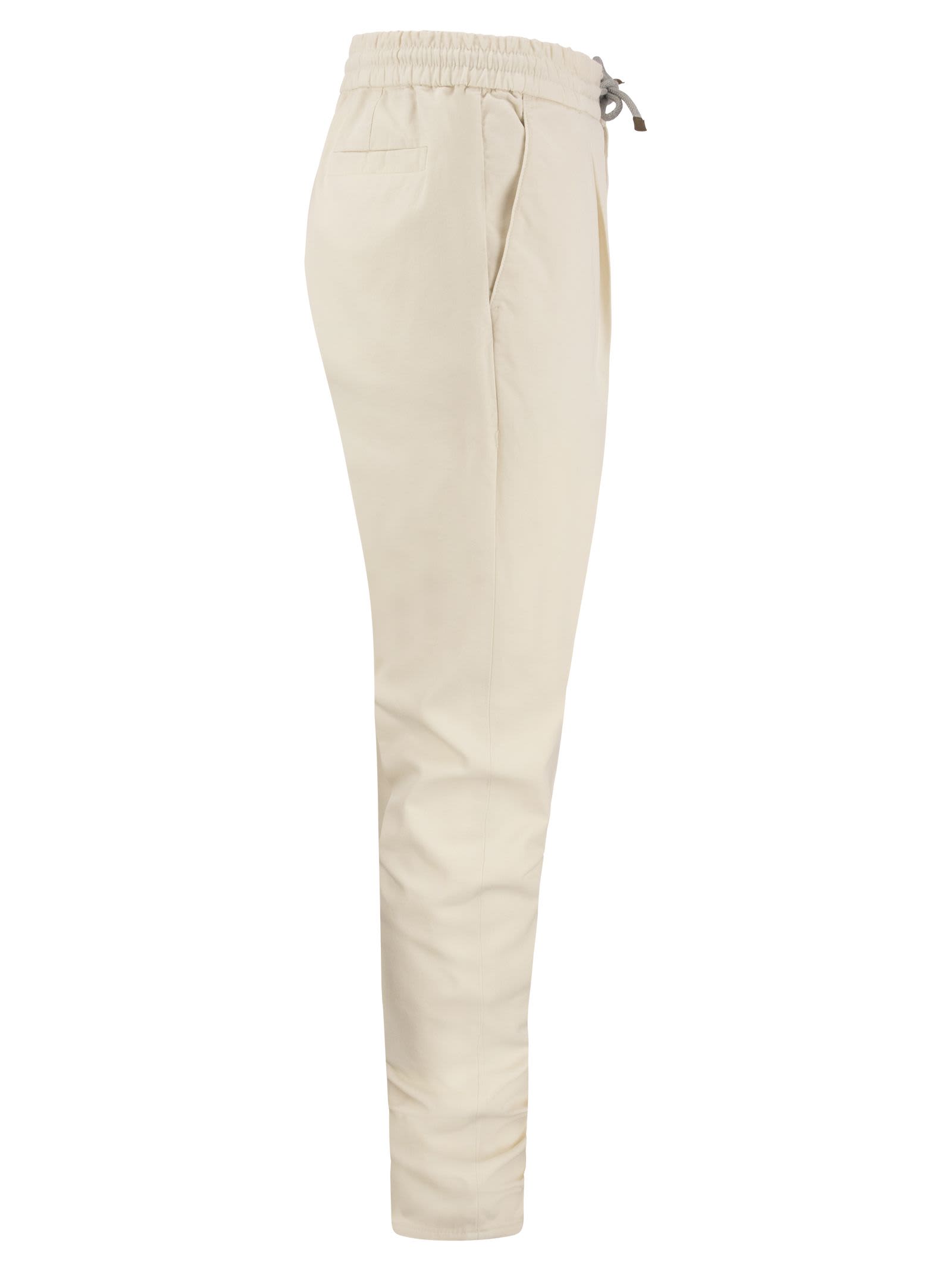 Leisure fit trousers with pleats