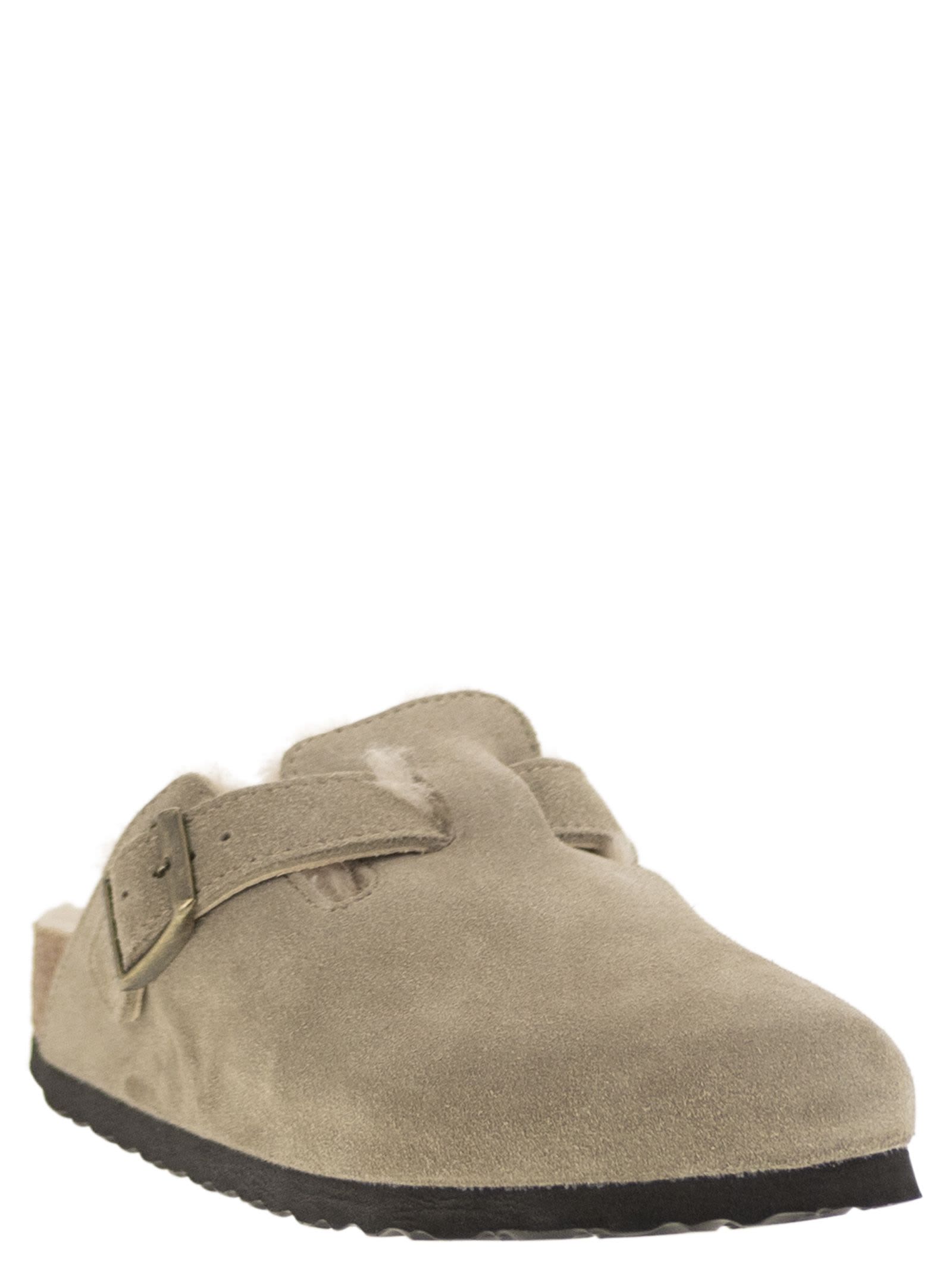 Shop Birkenstock Boston - Sabot With Fur Lining In Turtledove