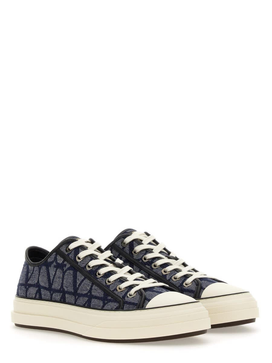 Shop Valentino Low-top Sneaker Totaloop In Denim