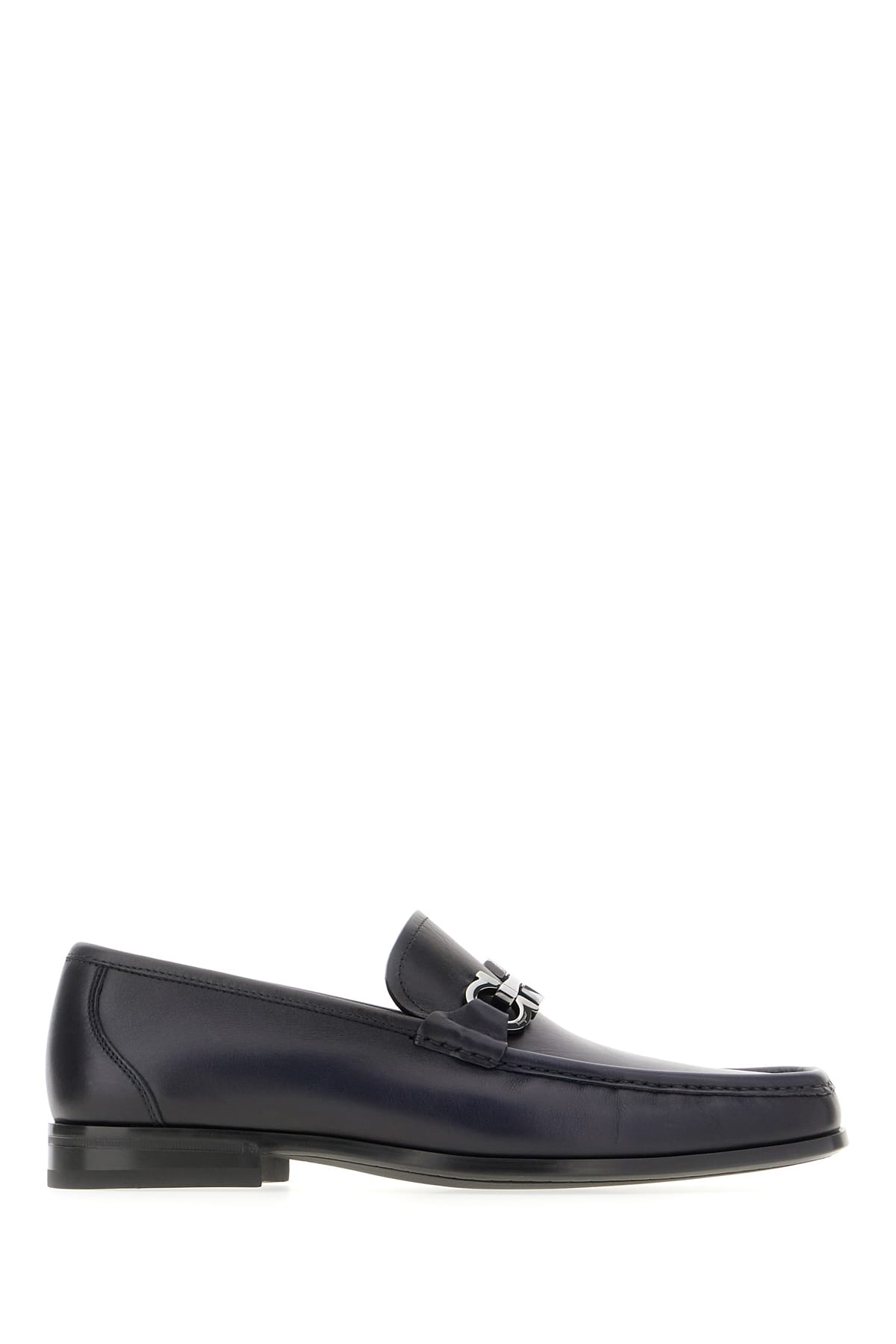Ferragamo Florio Gancini-plaque Loafers In Black