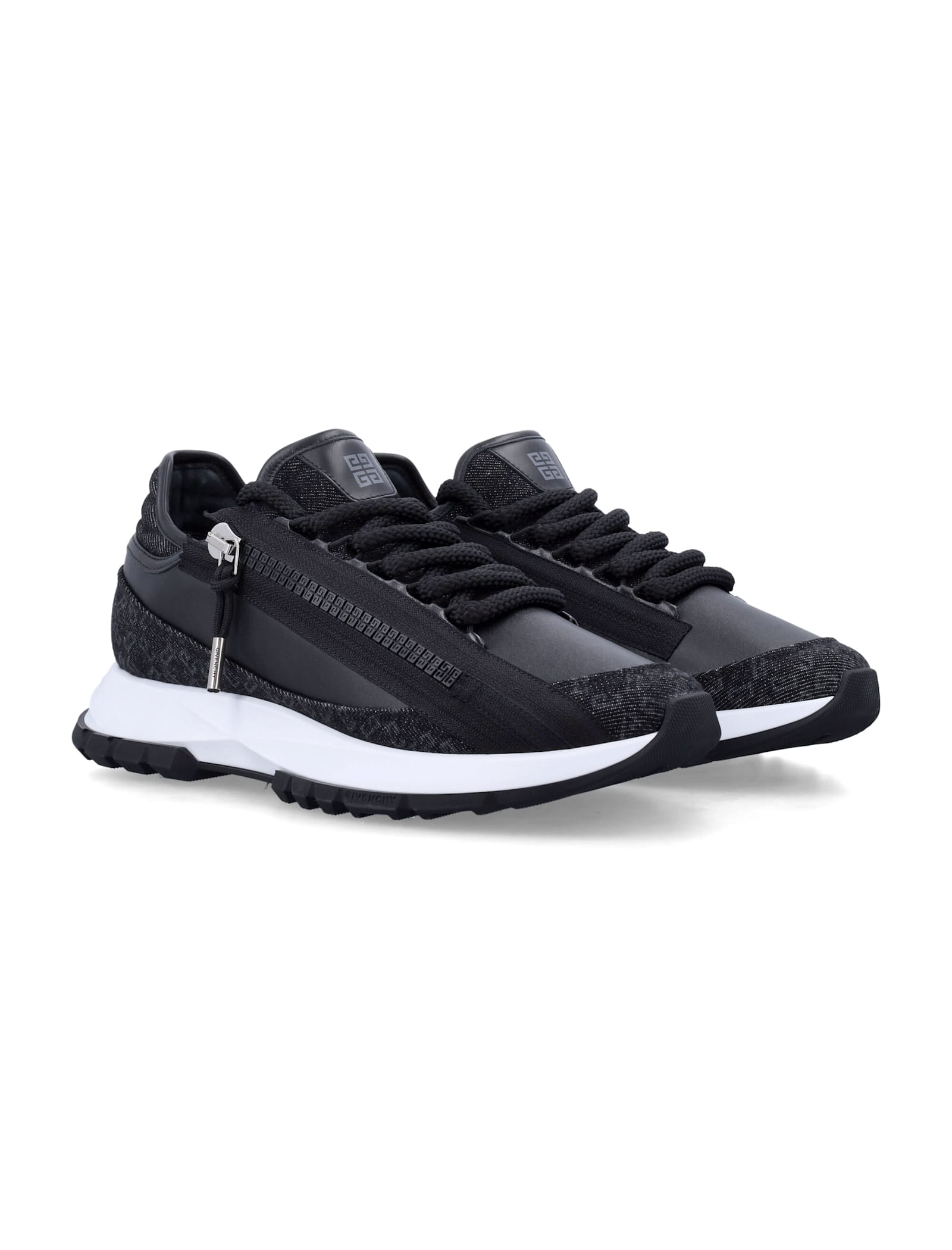 Givenchy Spektre Runner Low-top Sneakers In Black