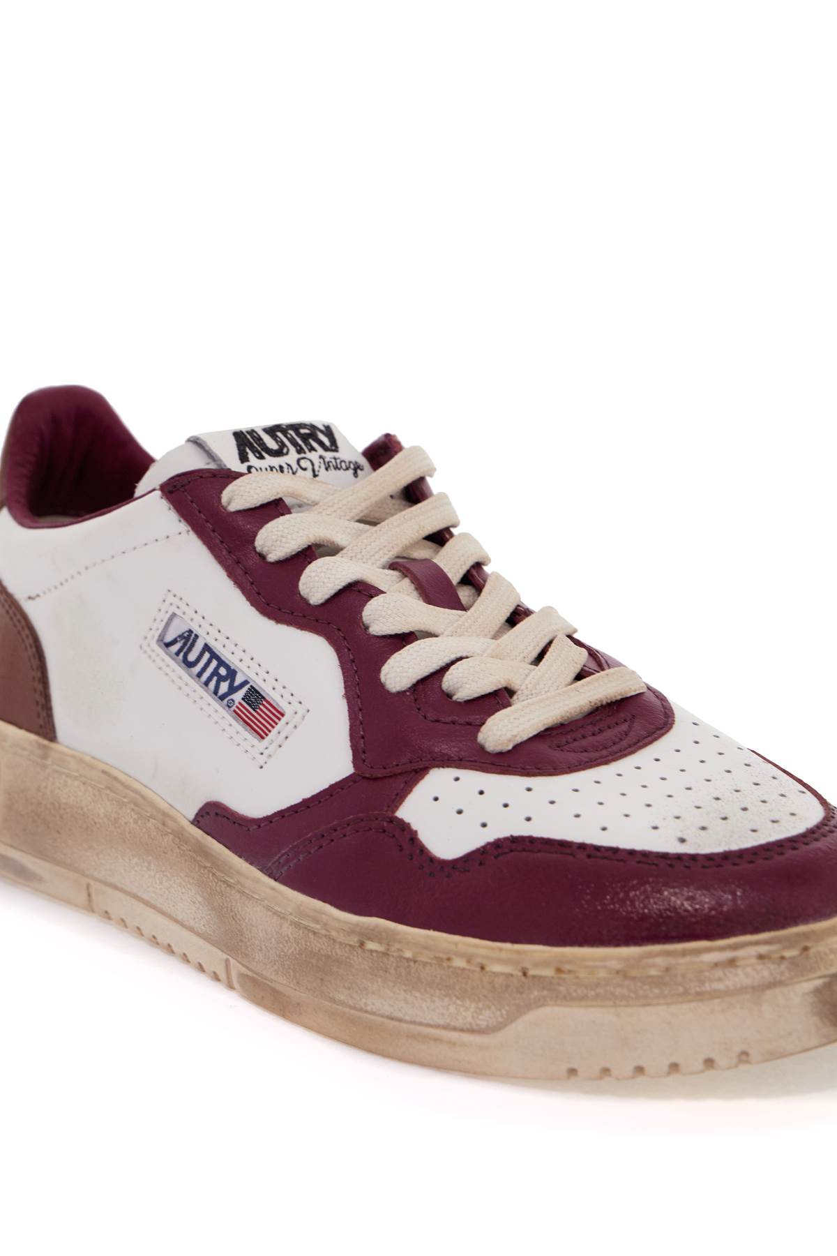 Autry Medalist Low Super Vintage Sneakers In Red
