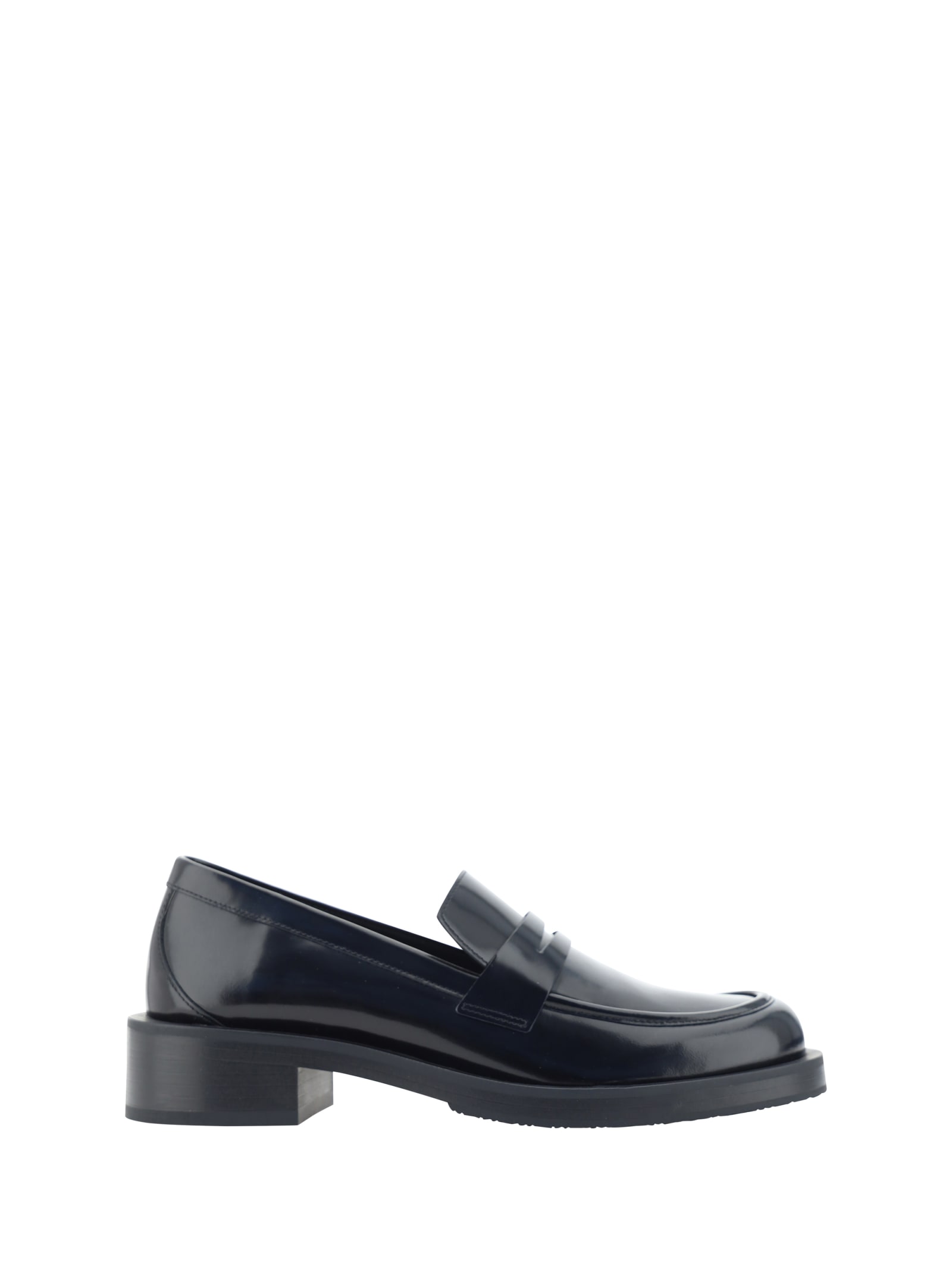 Shop Stuart Weitzman Palmer Loafers In Black