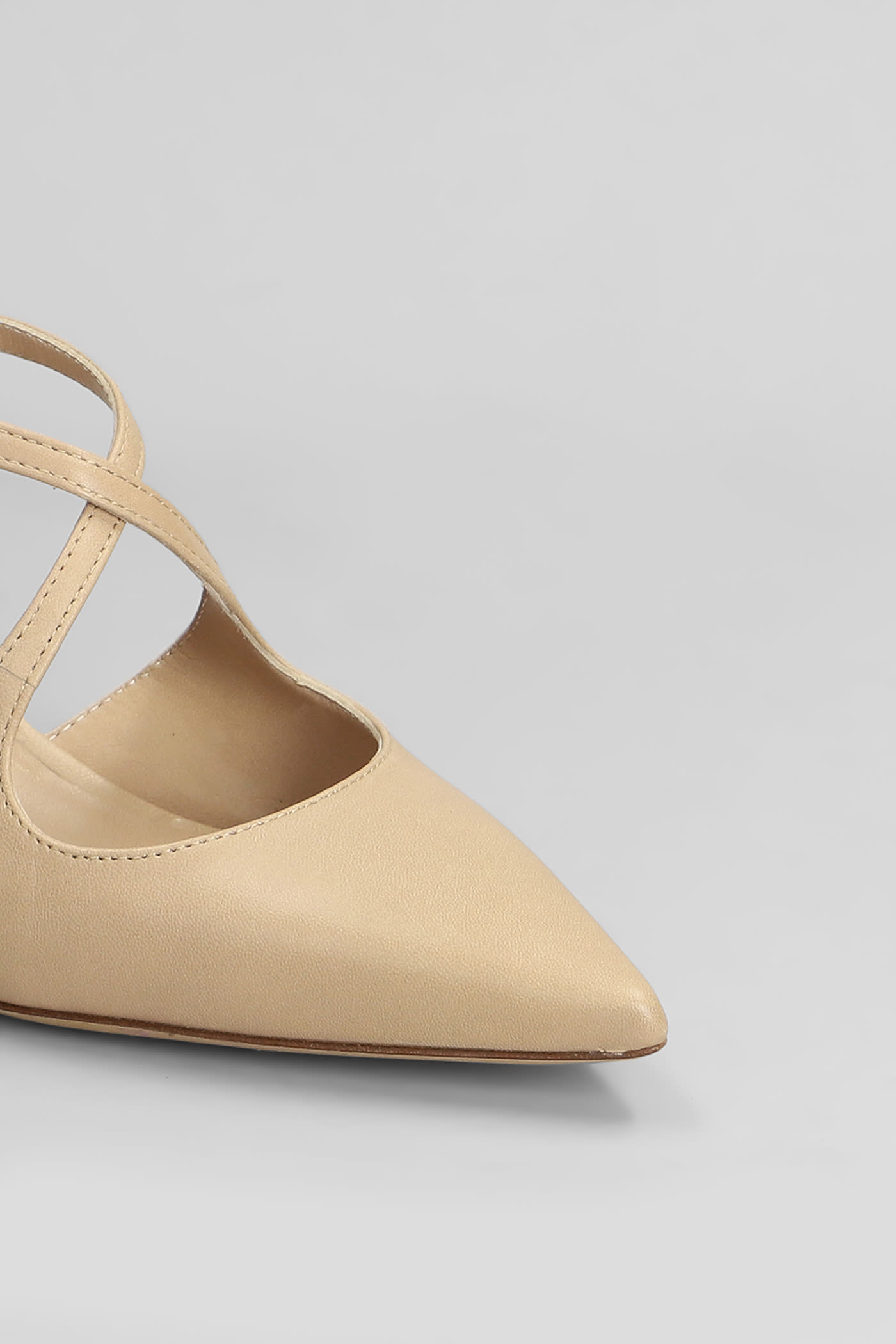 Julie Dee Pumps In Powder Leather In Powder