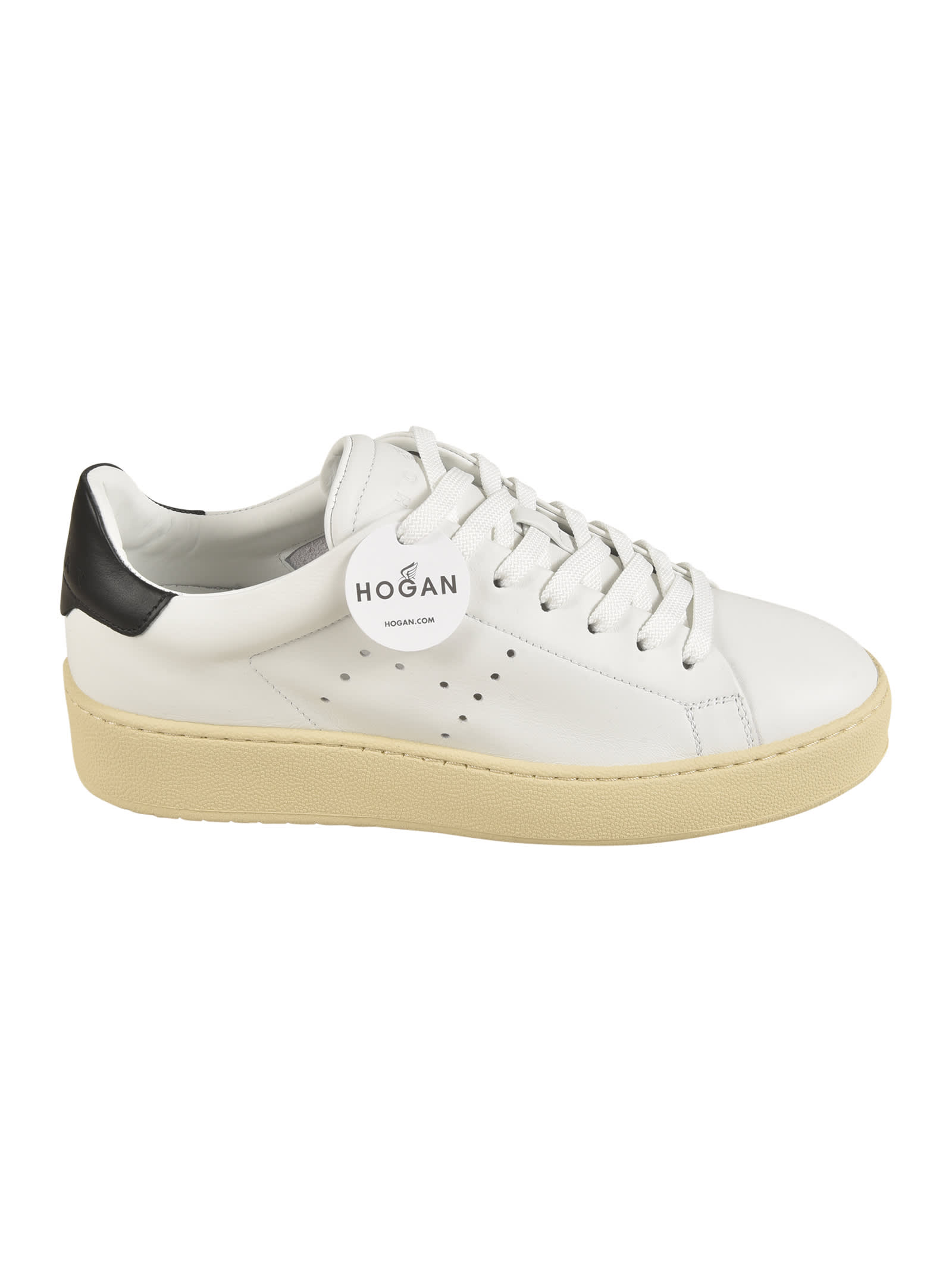 H672 Sneakers