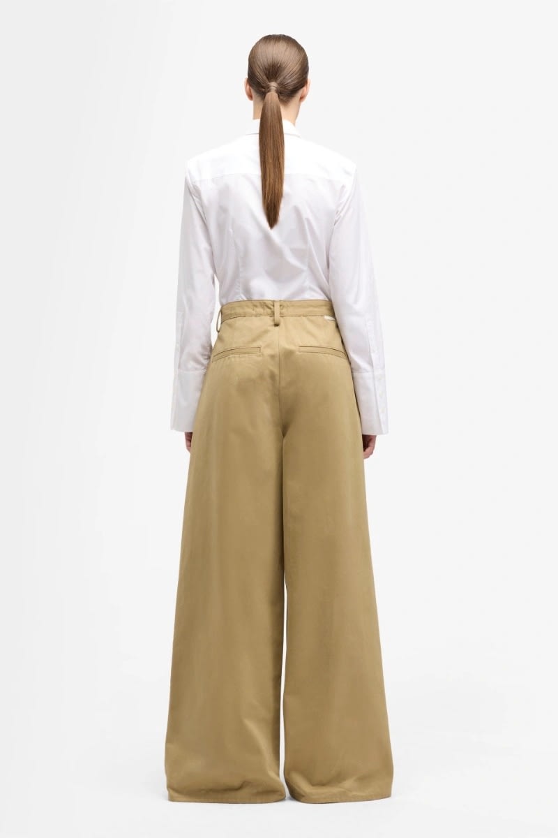7 For All Mankind Pleated Wide Trouser Twill Sand Storm In Neutral