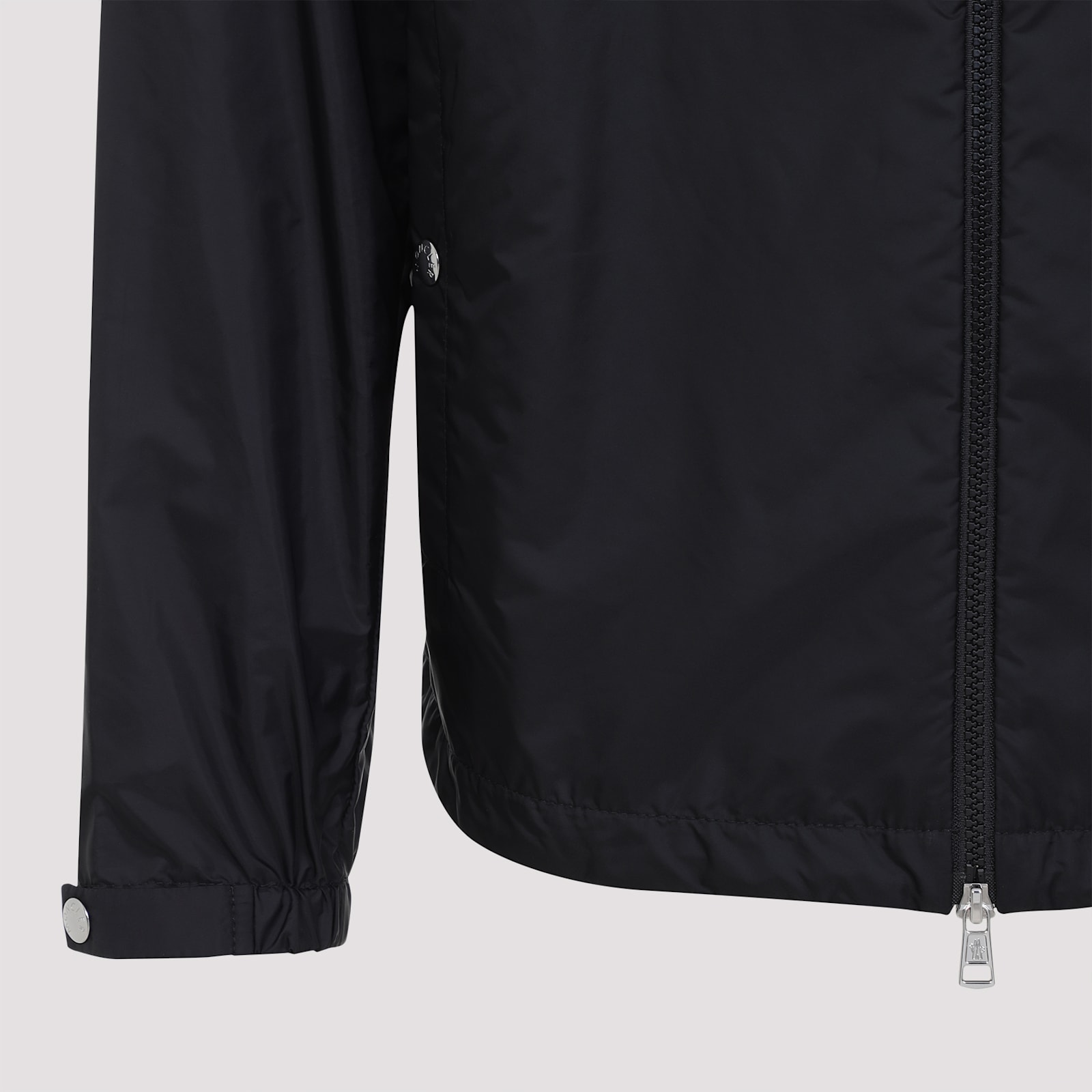 Moncler Etiache Jacket With Hood And Pockets In Black