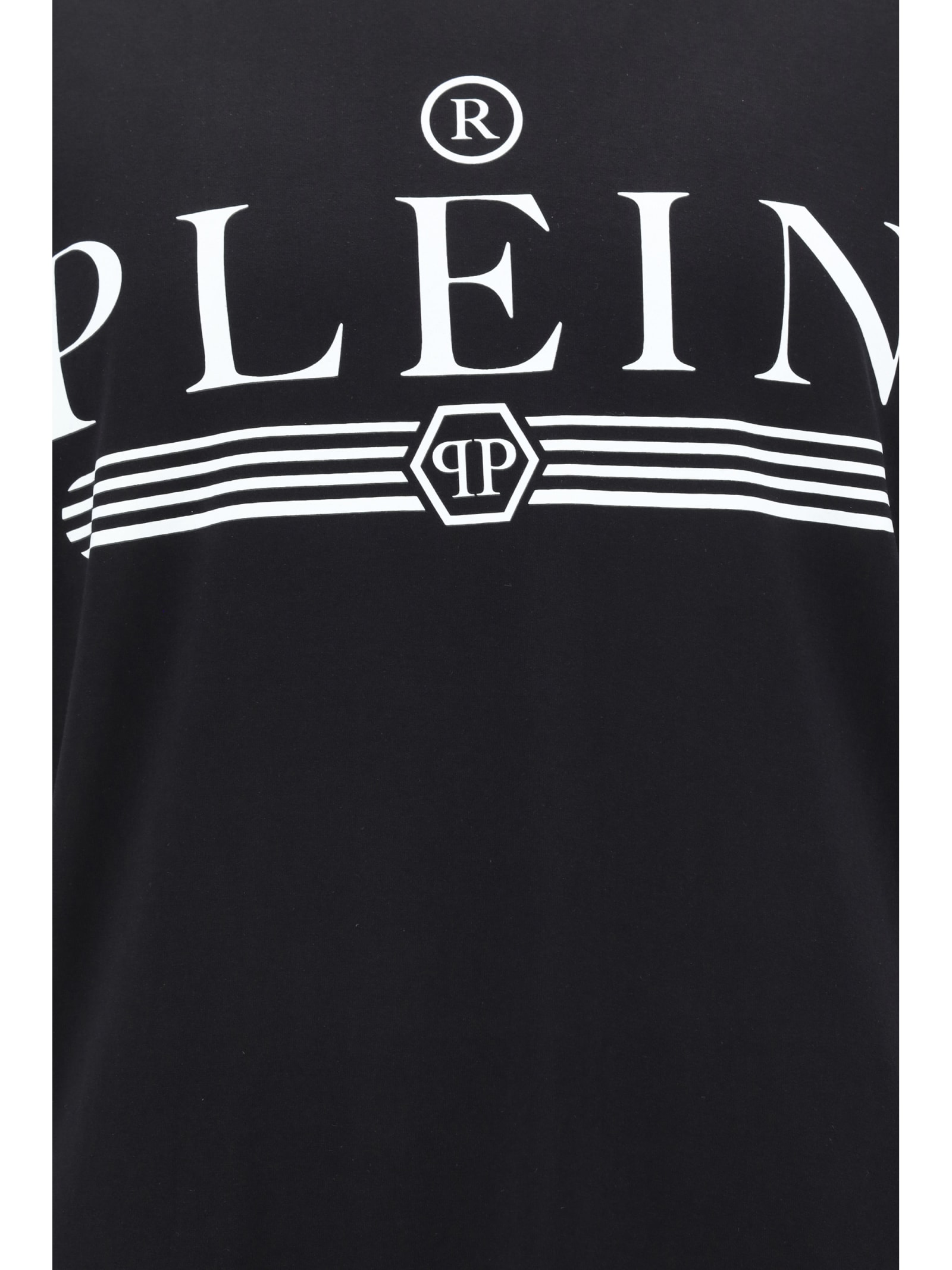 Shop Philipp Plein T-shirt In Black