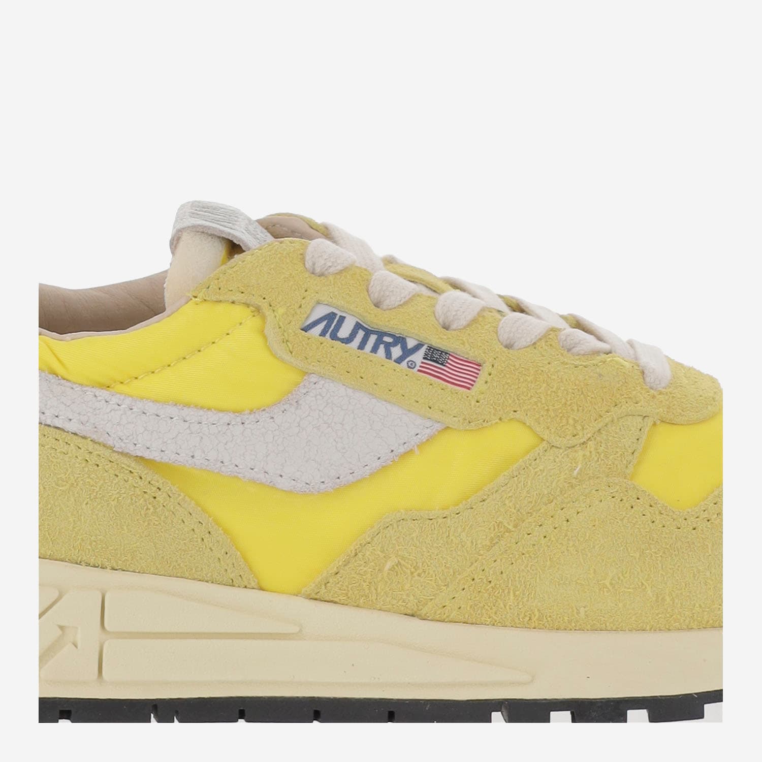 Autry Low Top Reelwind Sneakers In Yellow