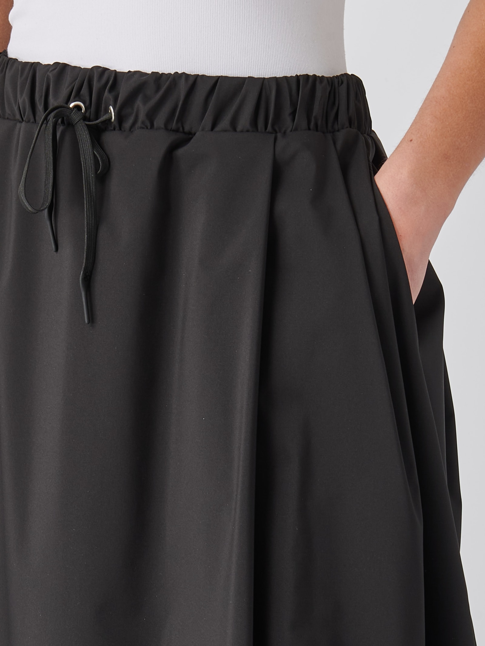Shop Gran Sasso Poliester Skirt In Nero