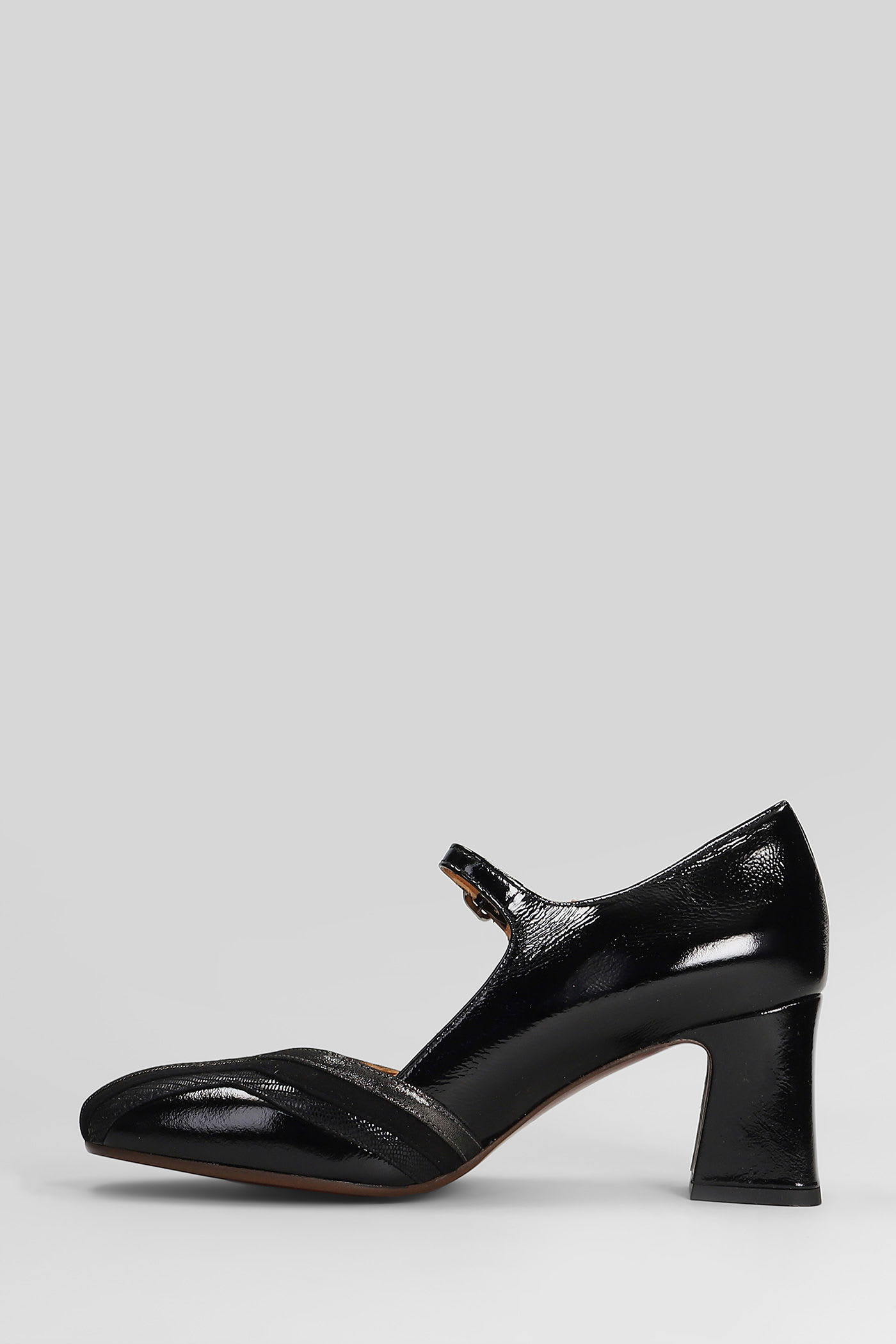 Chie Mihara Feva Pumps In Black Leather In Black